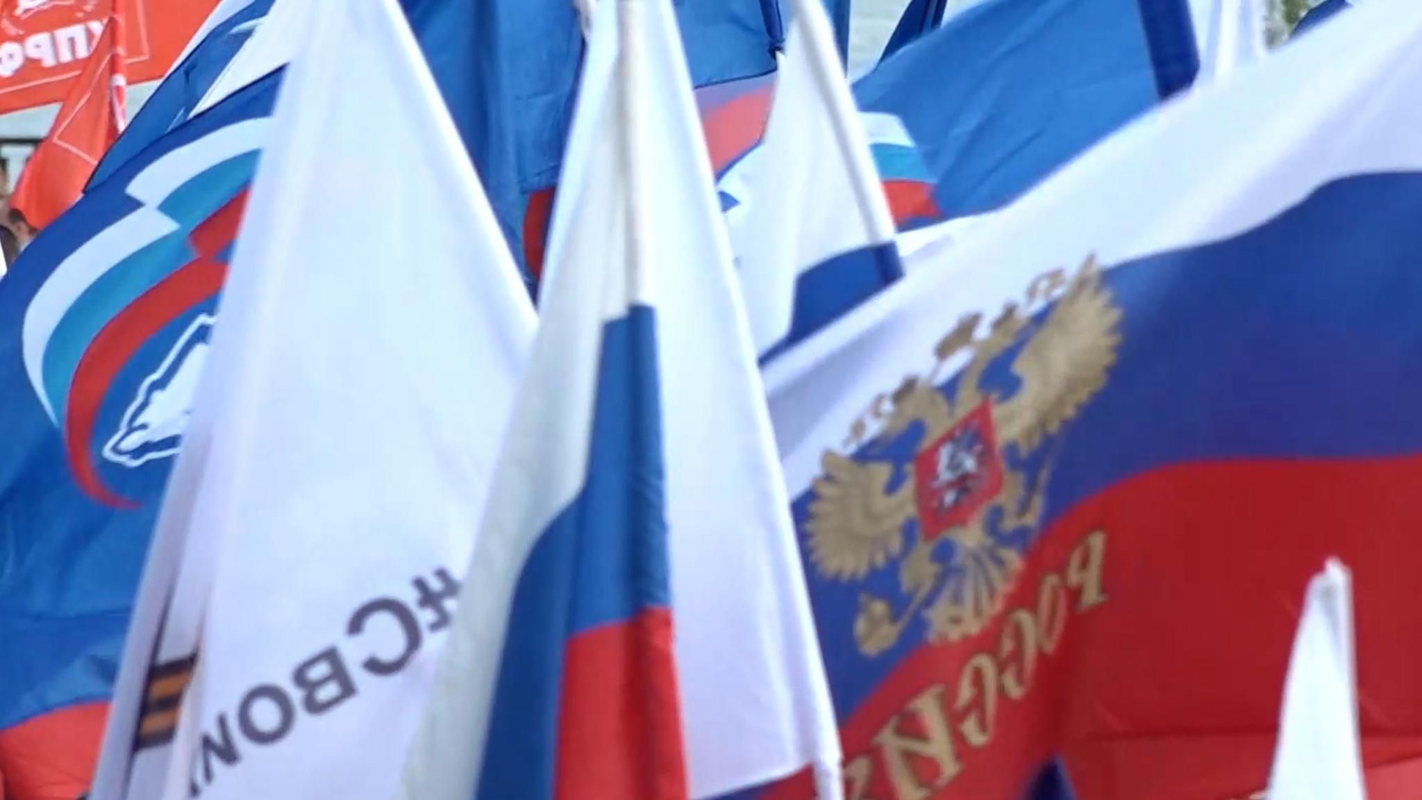 Волгоградцы собрались на митинг в поддержку жителей Донбасса