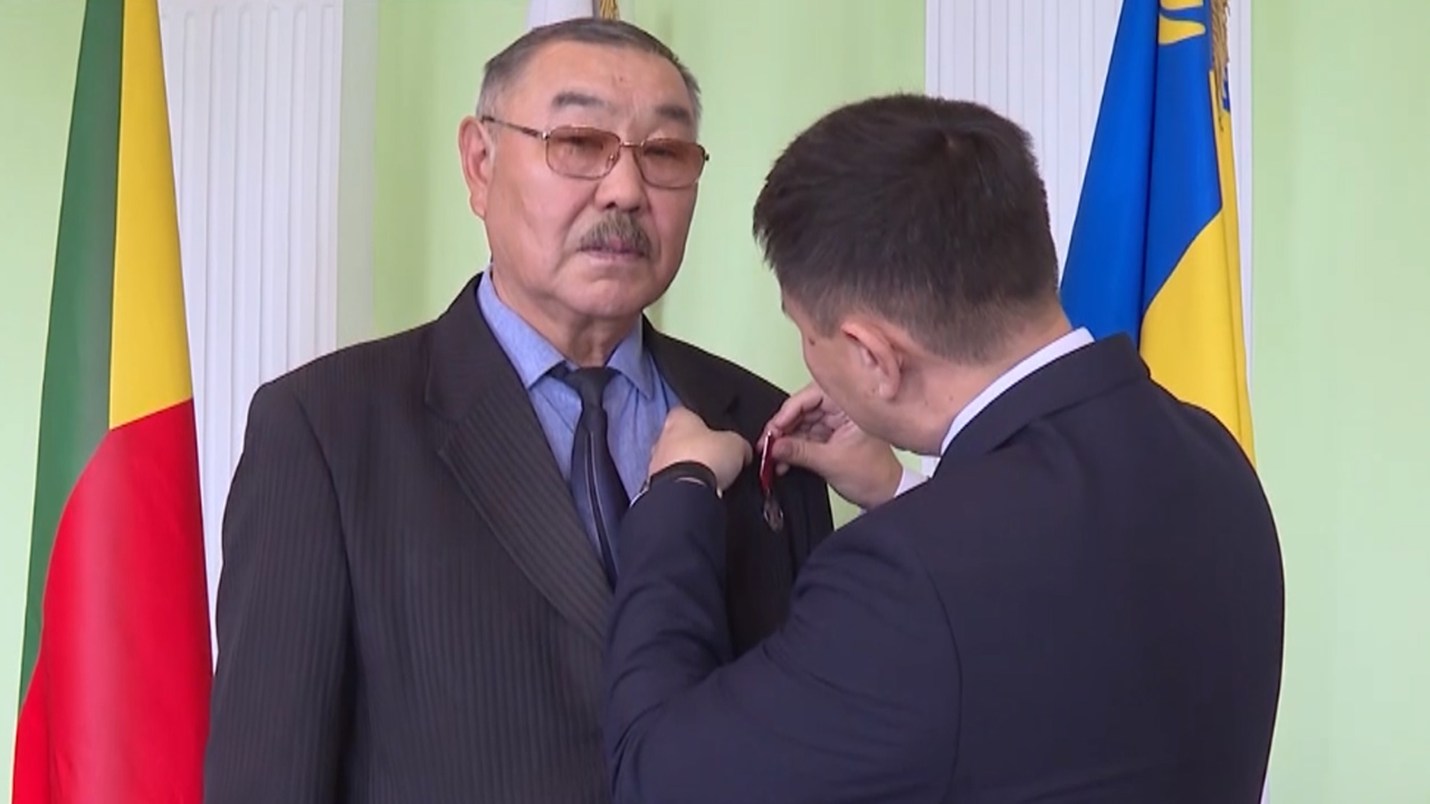 На благо развития: почетных жителей Агинского наградили в честь 85-летия округа