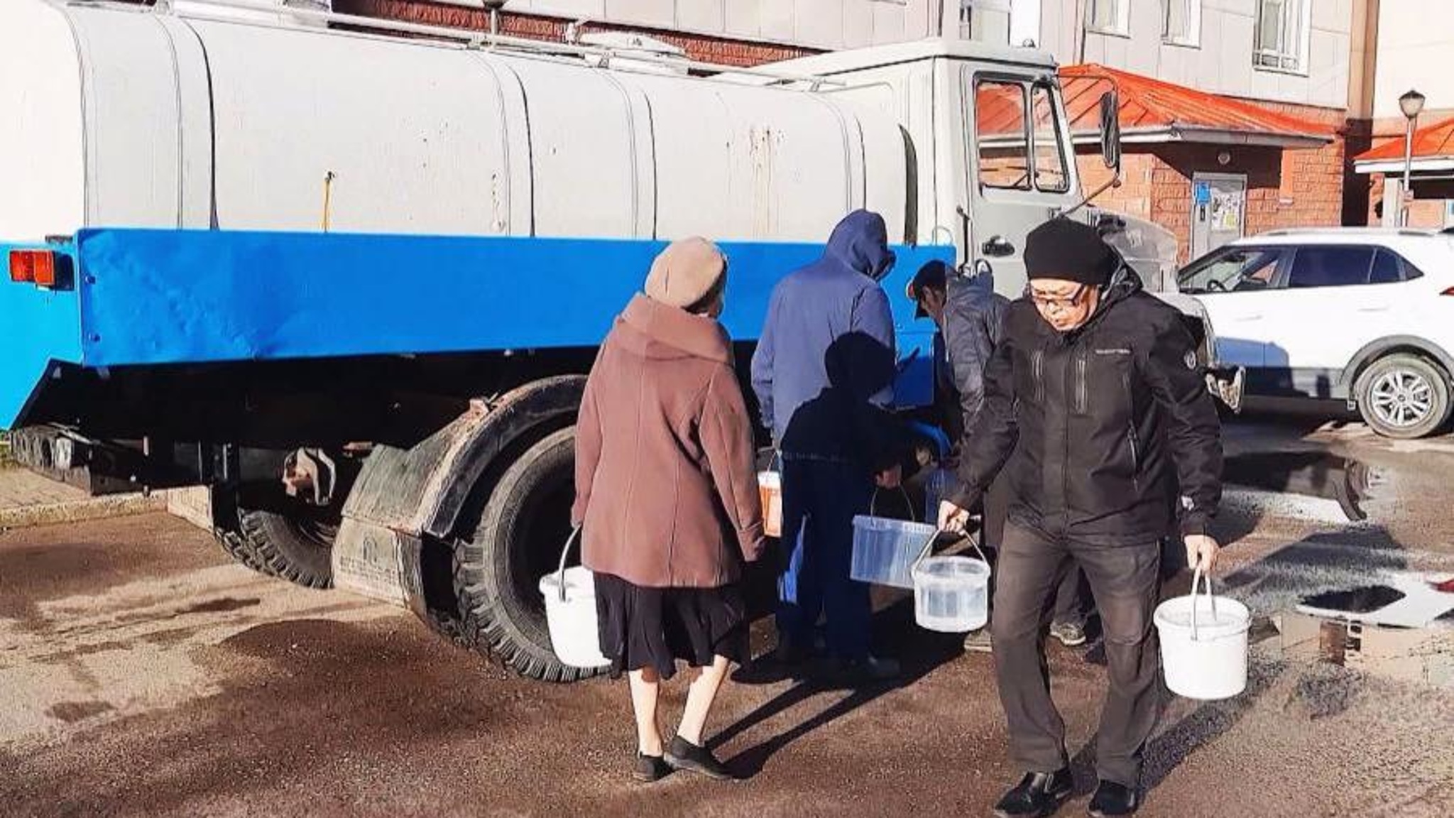 Жители Нарьян-Мара около недели провели без чистой питьевой воды