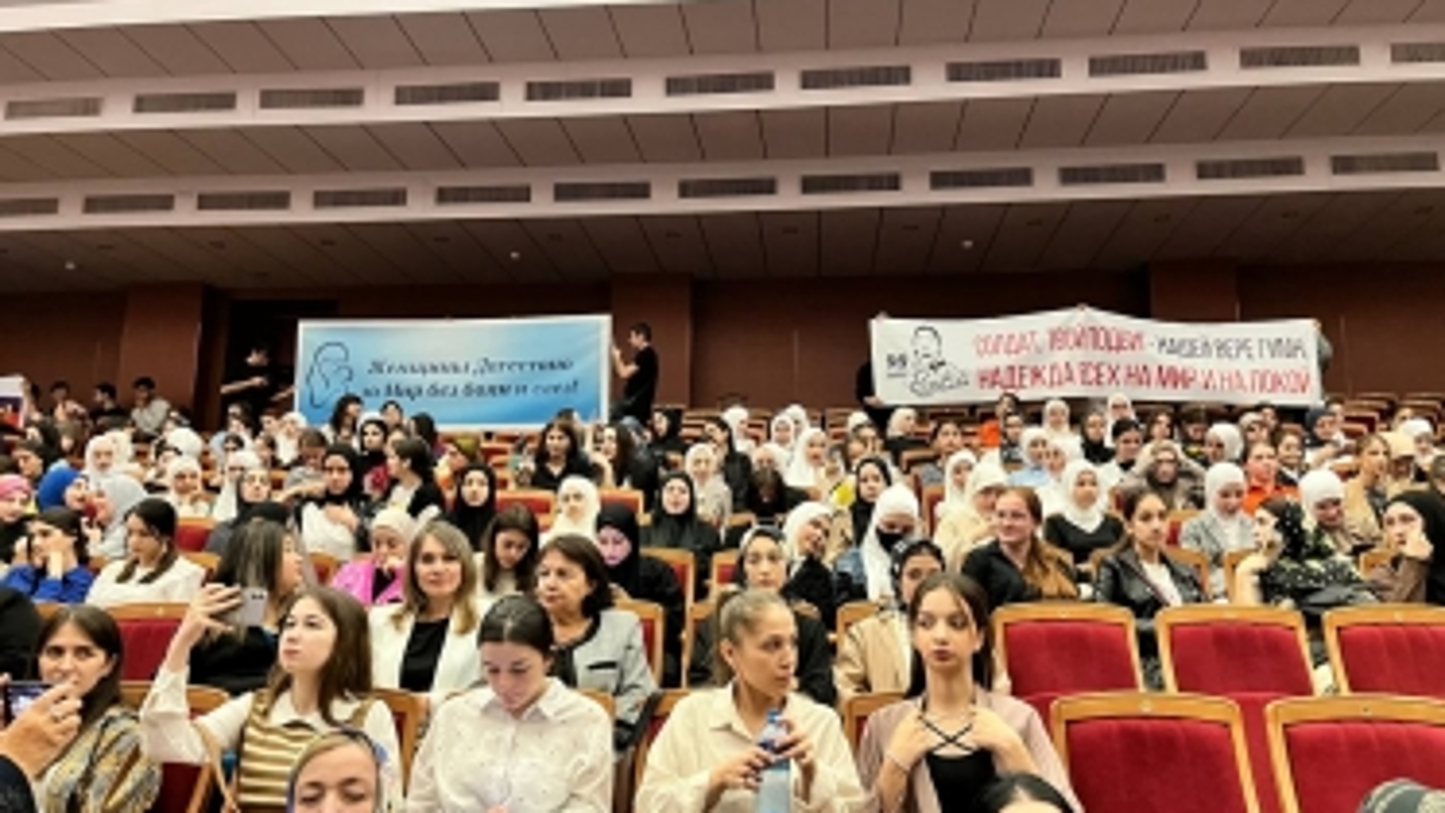 Акция "Родина-мать зовет" прошла в Махачкале