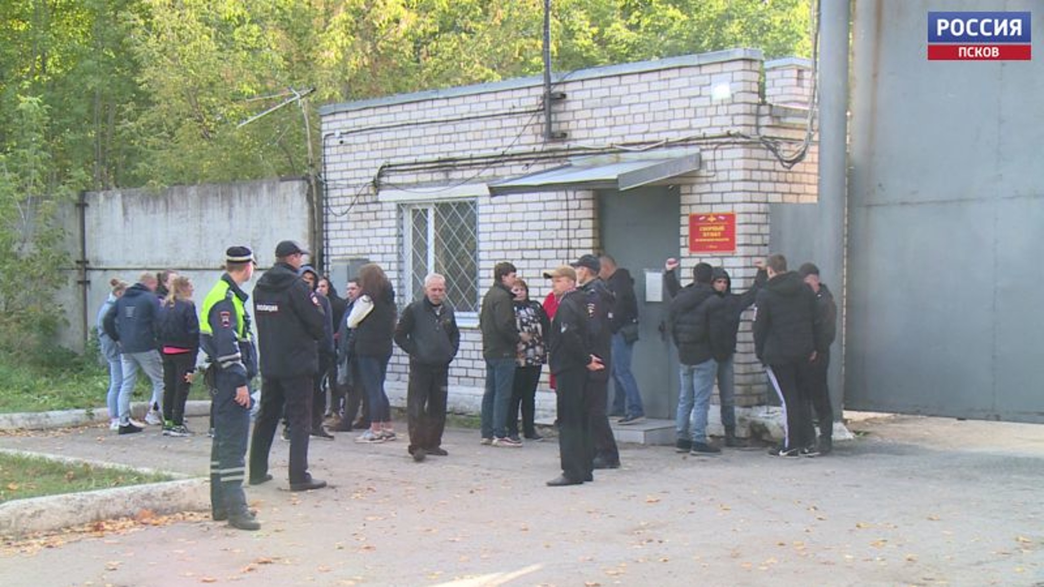 "Народный фронт" принимает обращения жителей, которые считают себя призванными на службу неправомерно