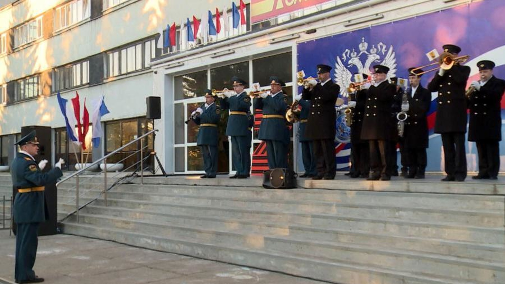 В Архангельске прошел патриотический концерт "Zа наших"
