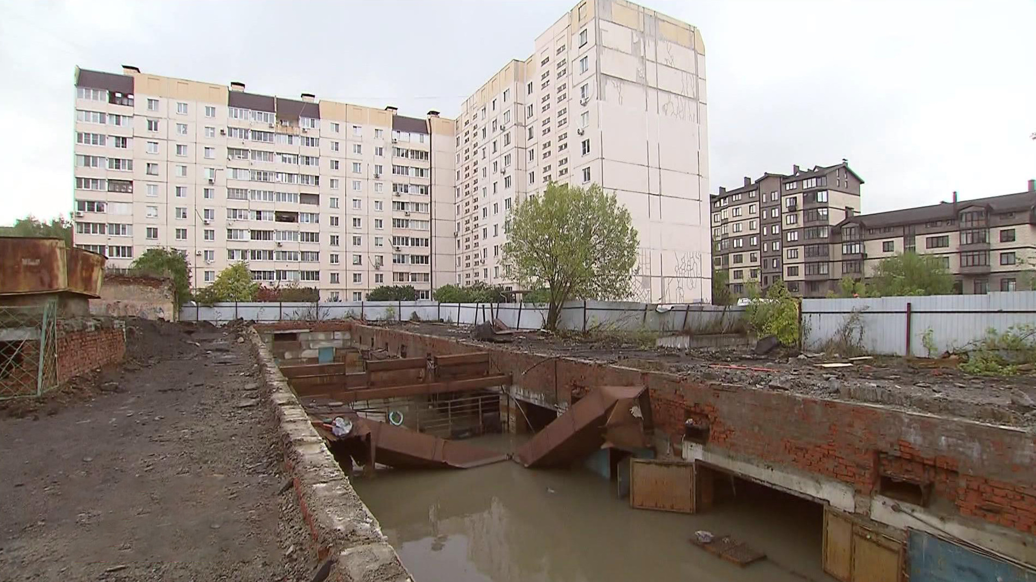 В Подмосковье снесут около 3000 "заброшек"