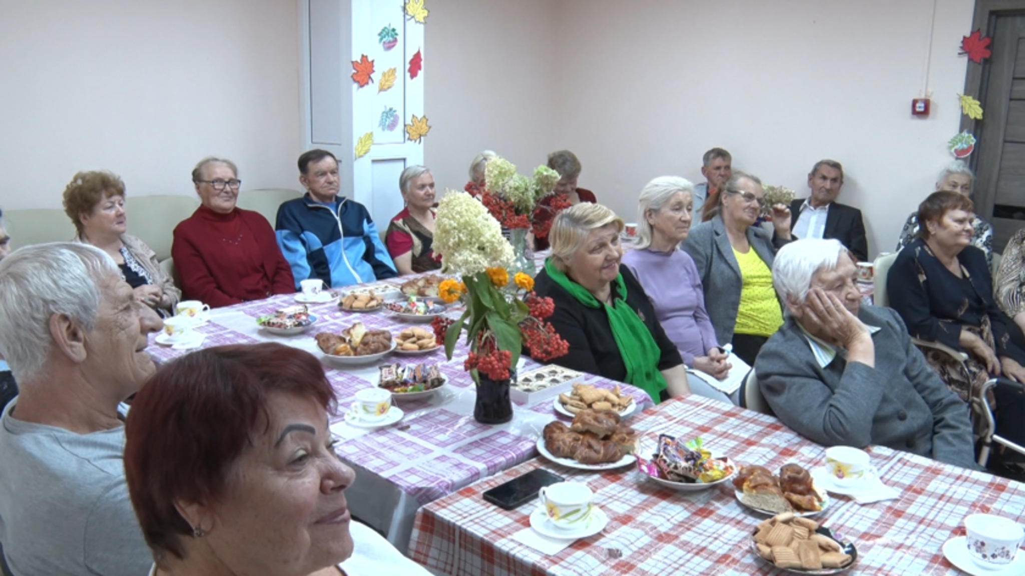 Амурским пенсионерам помогают жить долго и без ограничений