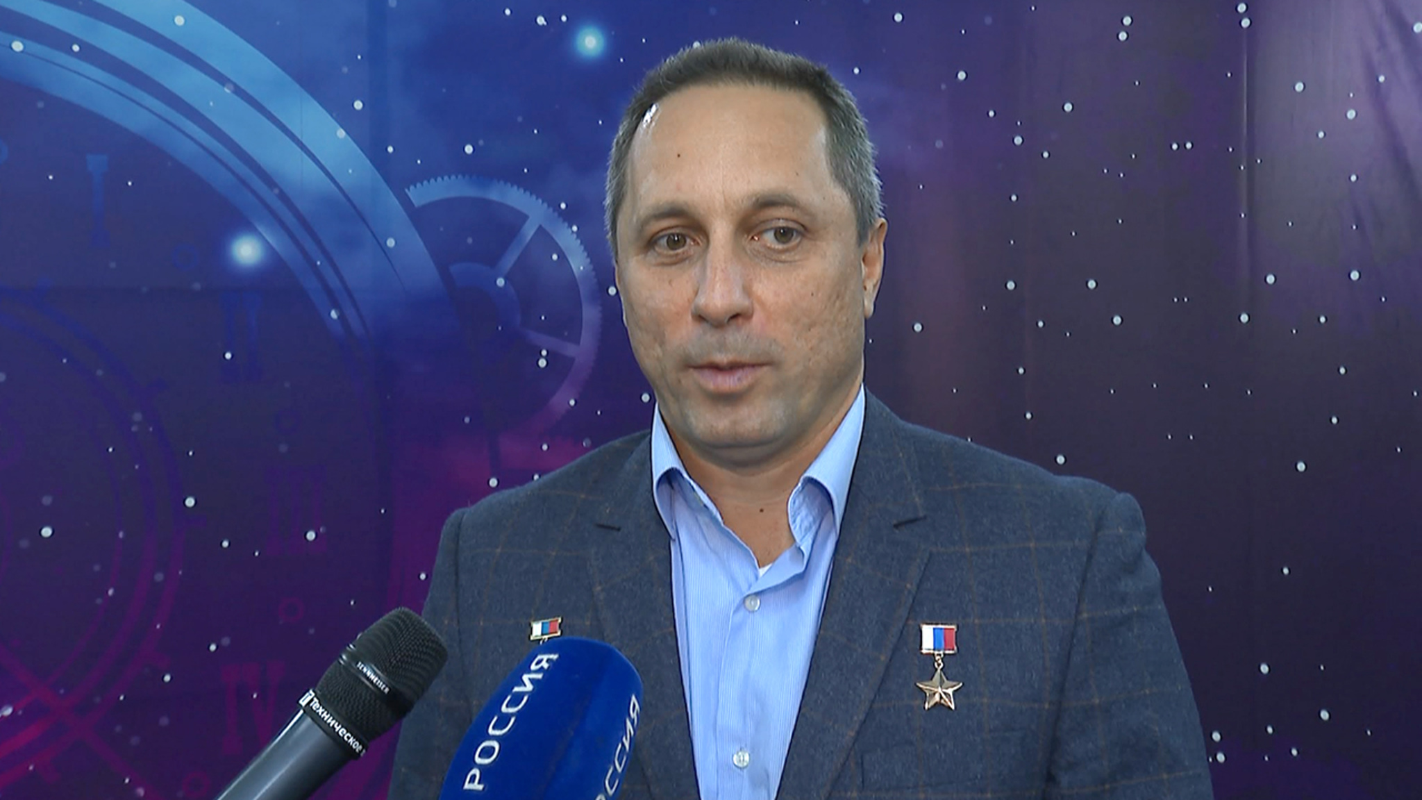 Космонавт Антон Шкаплеров пообщался со школьниками Челябинска