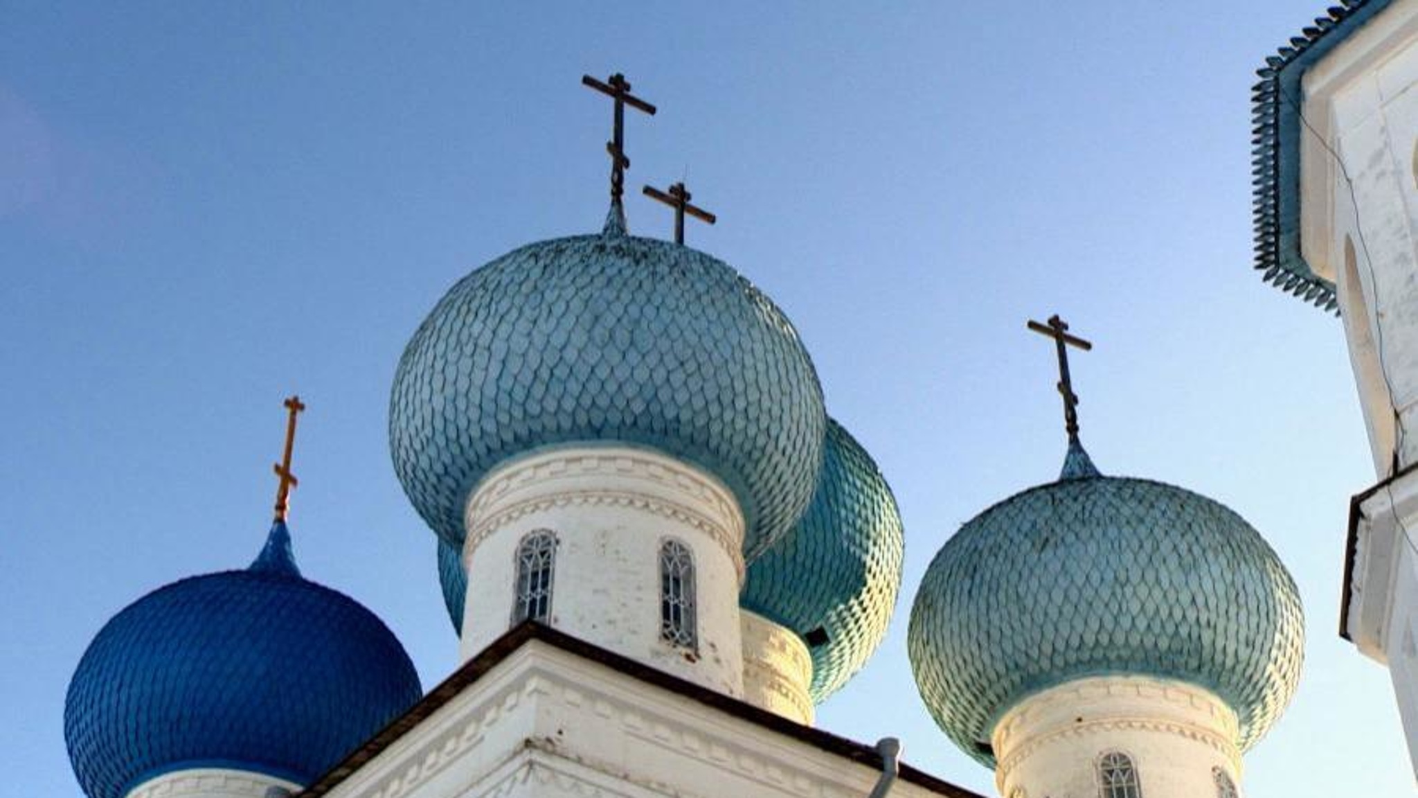 В Заостровье Приморского района доставлен необычный церковный колокол