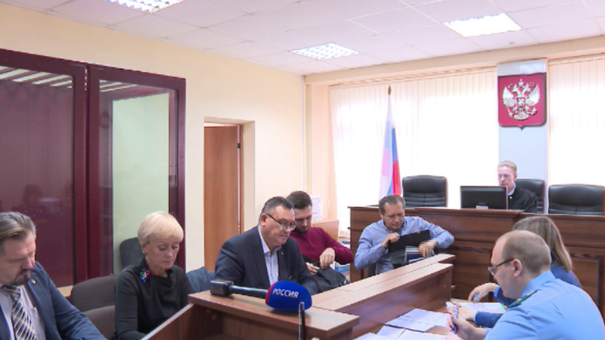 В Екатеринбурге стартовал суд по делу об отравлении метанолом