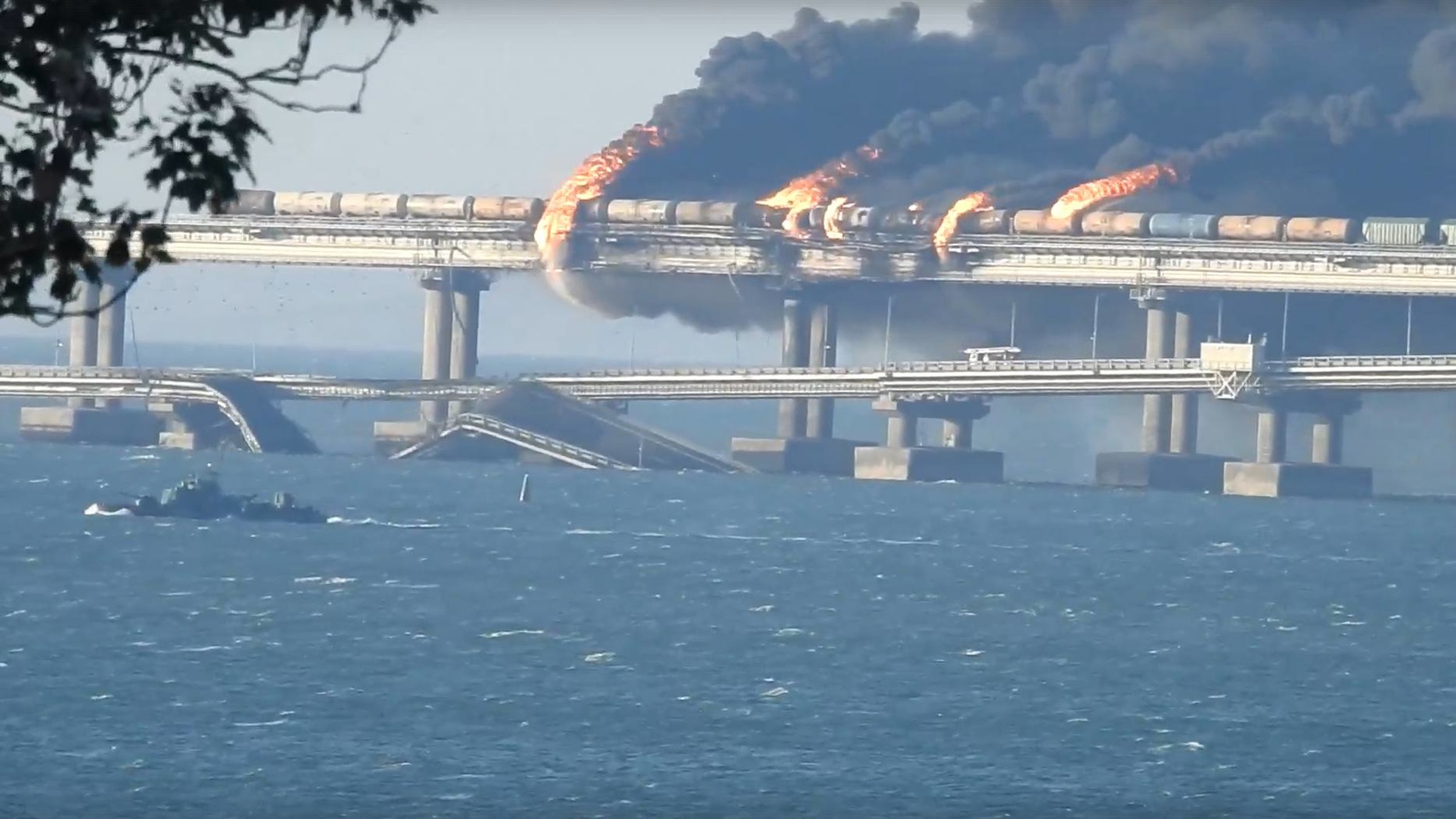 Неужели? Почему Киев вдруг признался в теракте на Крымском мосту