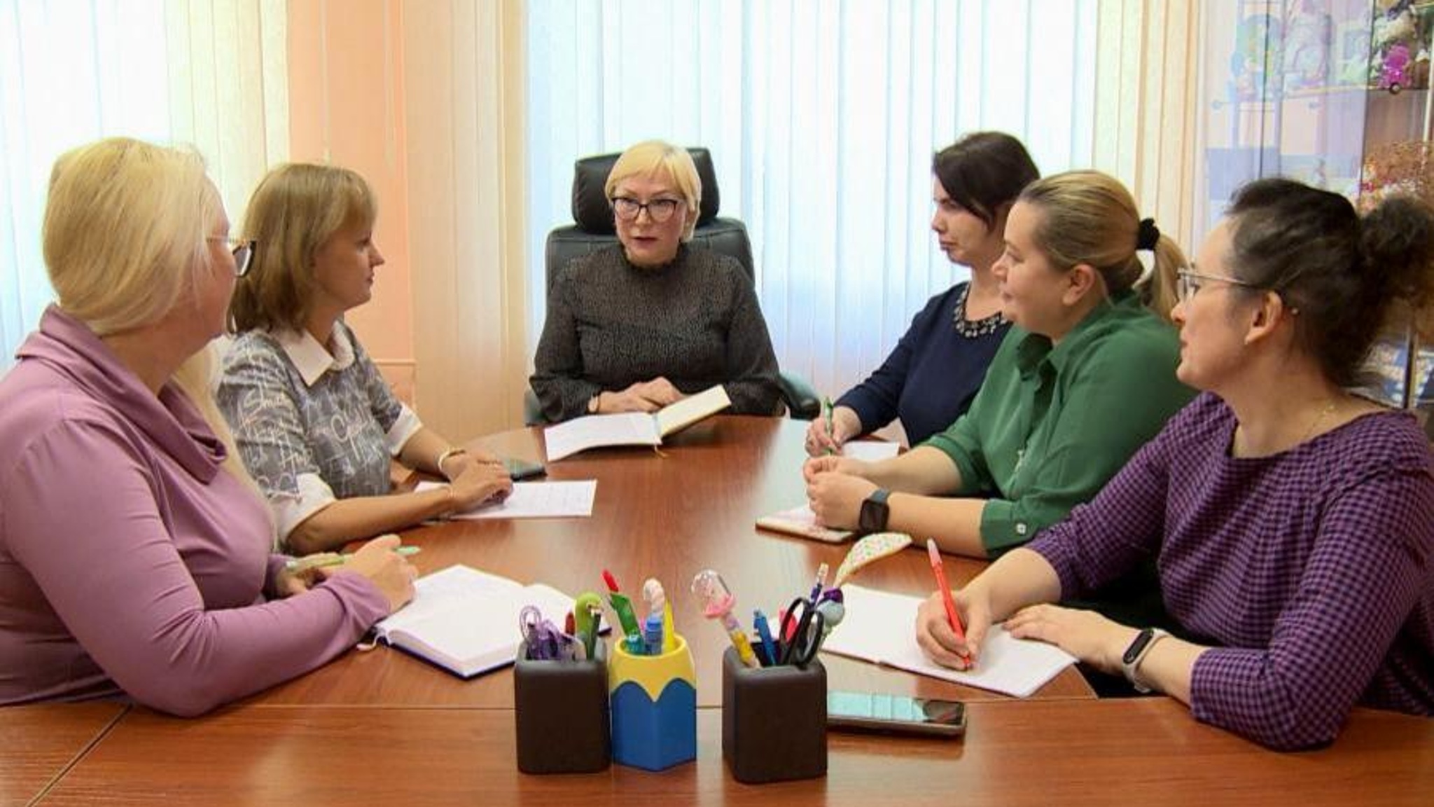Быть другом и наставником для детей учит педагог центра помощи детям "Лучик" - Ольга Быкова