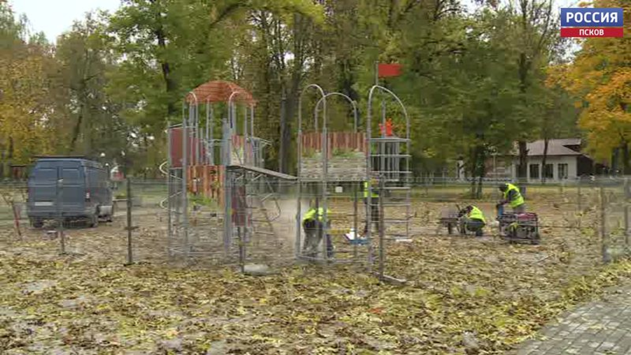 В Острове в парке Победы появится новая детская площадка