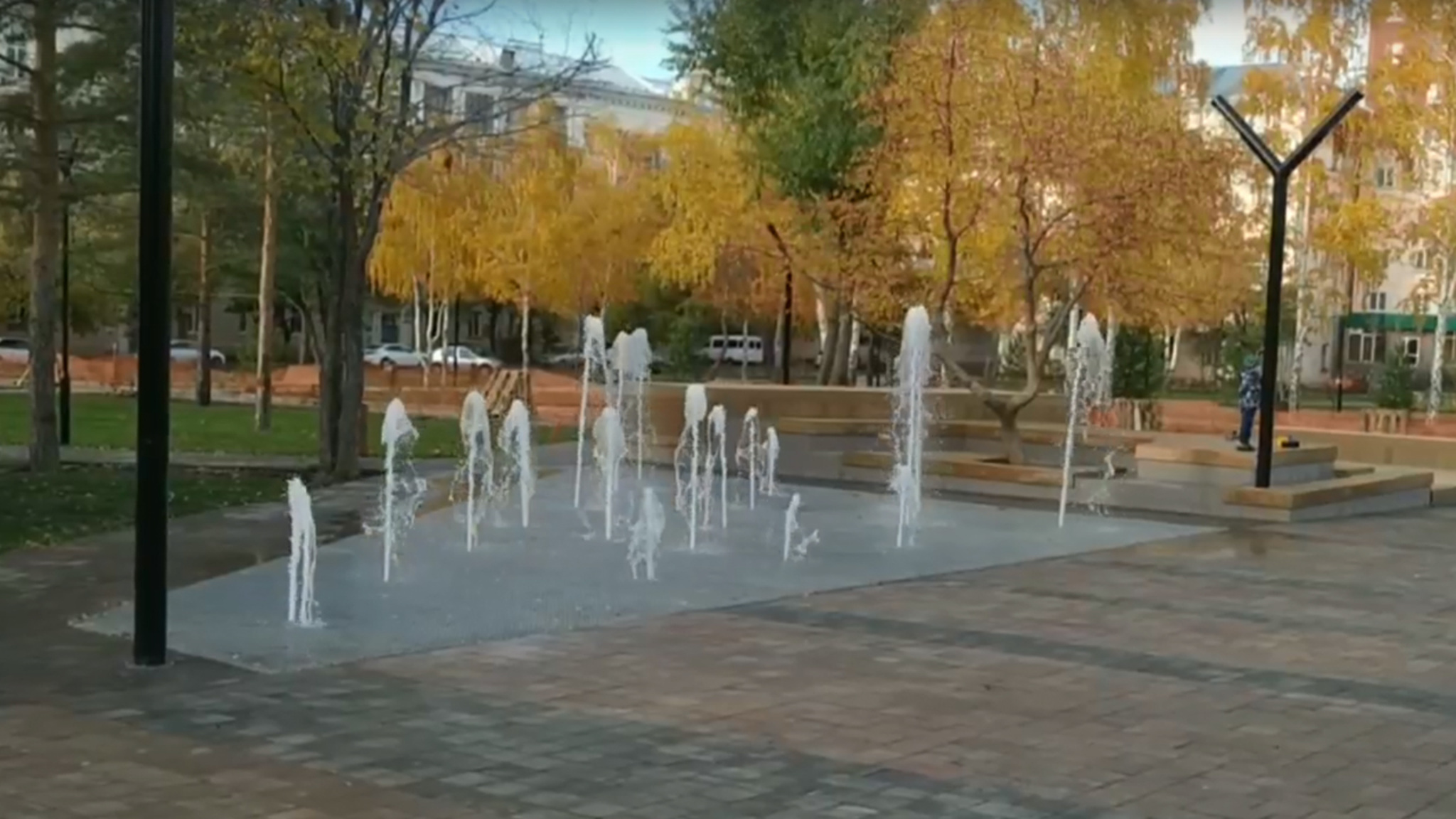 Новый пешеходный фонтан запустили в Челябинске