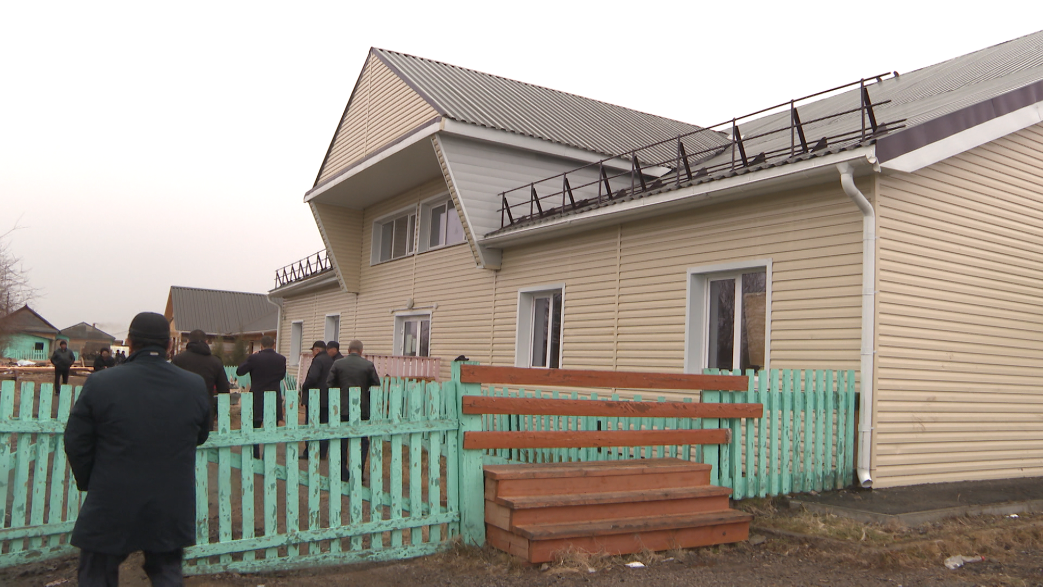 Депутаты Заксобрания проверили образовательные учреждения в Баяндаевском районе