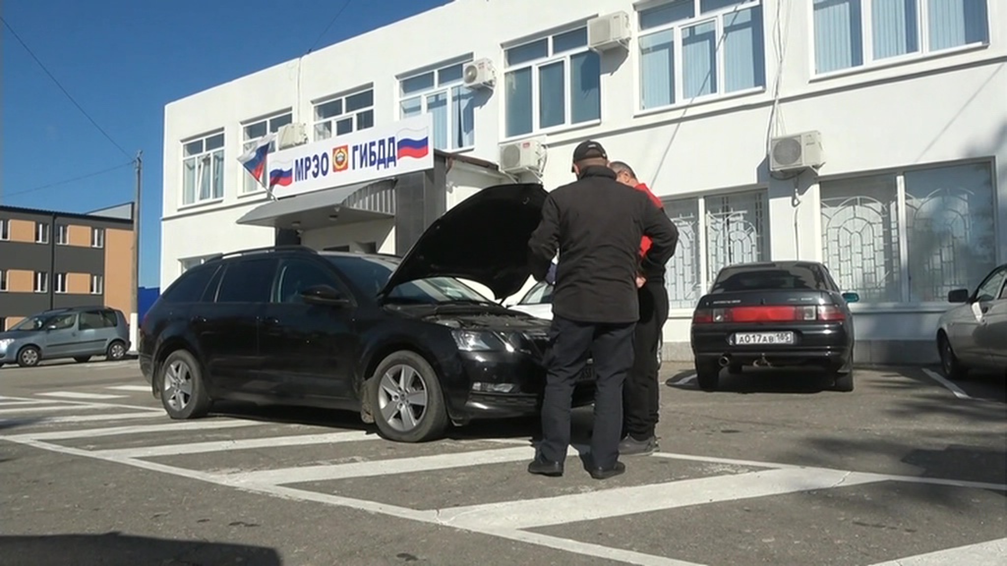 Жители Запорожья активно получают российские водительские права