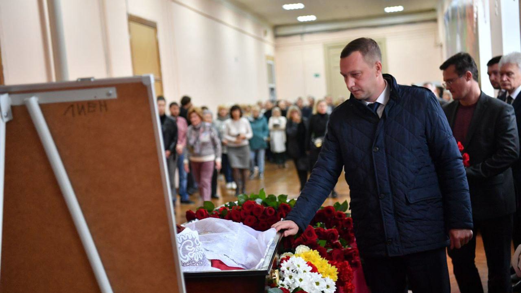 В Саратове прошла церемония прощания с заслуженным учителем России Галиной Коннычевой