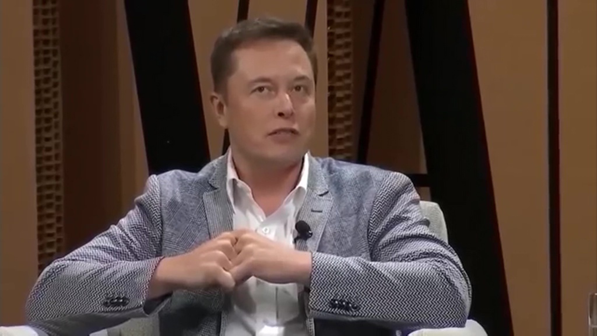 Маск последовал совету обматерившего его украинского дипломата
