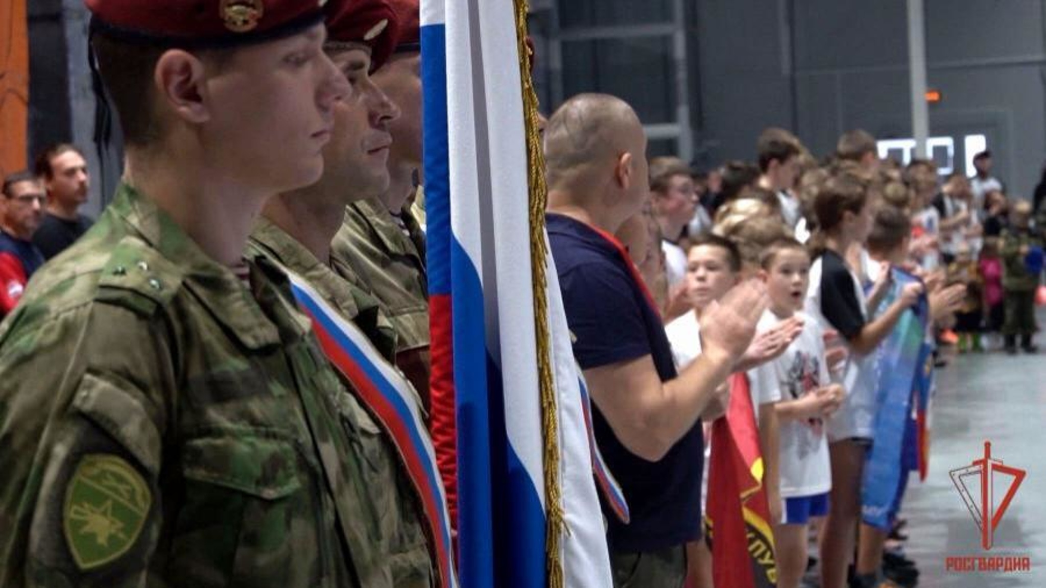В Архангельске военнослужащие Росгвардии провели масштабную спортивно-патриотическую встречу
