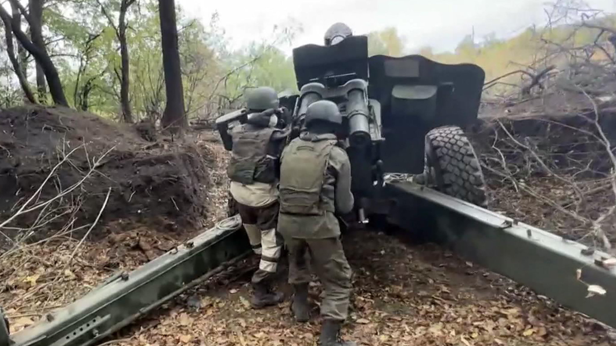 ВСУ продолжают обстреливать жилые дома в ДНР