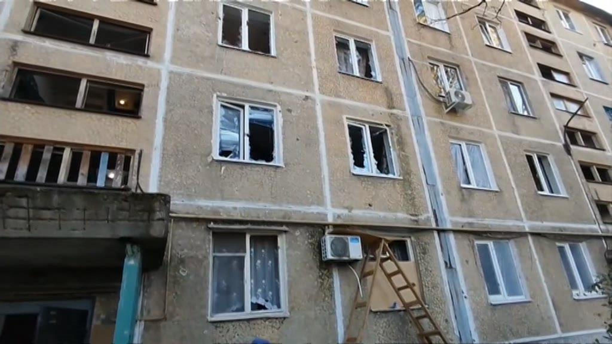 В Белгородской и Курской областях продолжается обстрел жилых домов