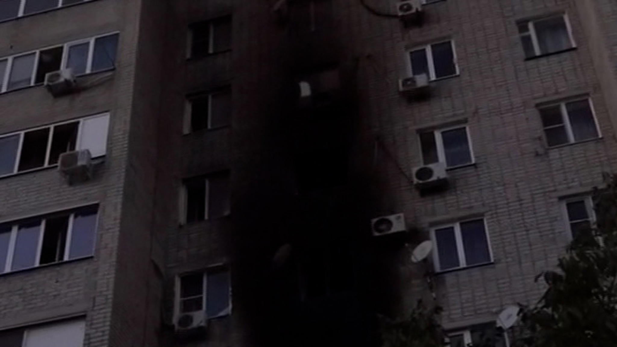 В Ейске жильцы поврежденного дома начали возвращаться в свои квартиры