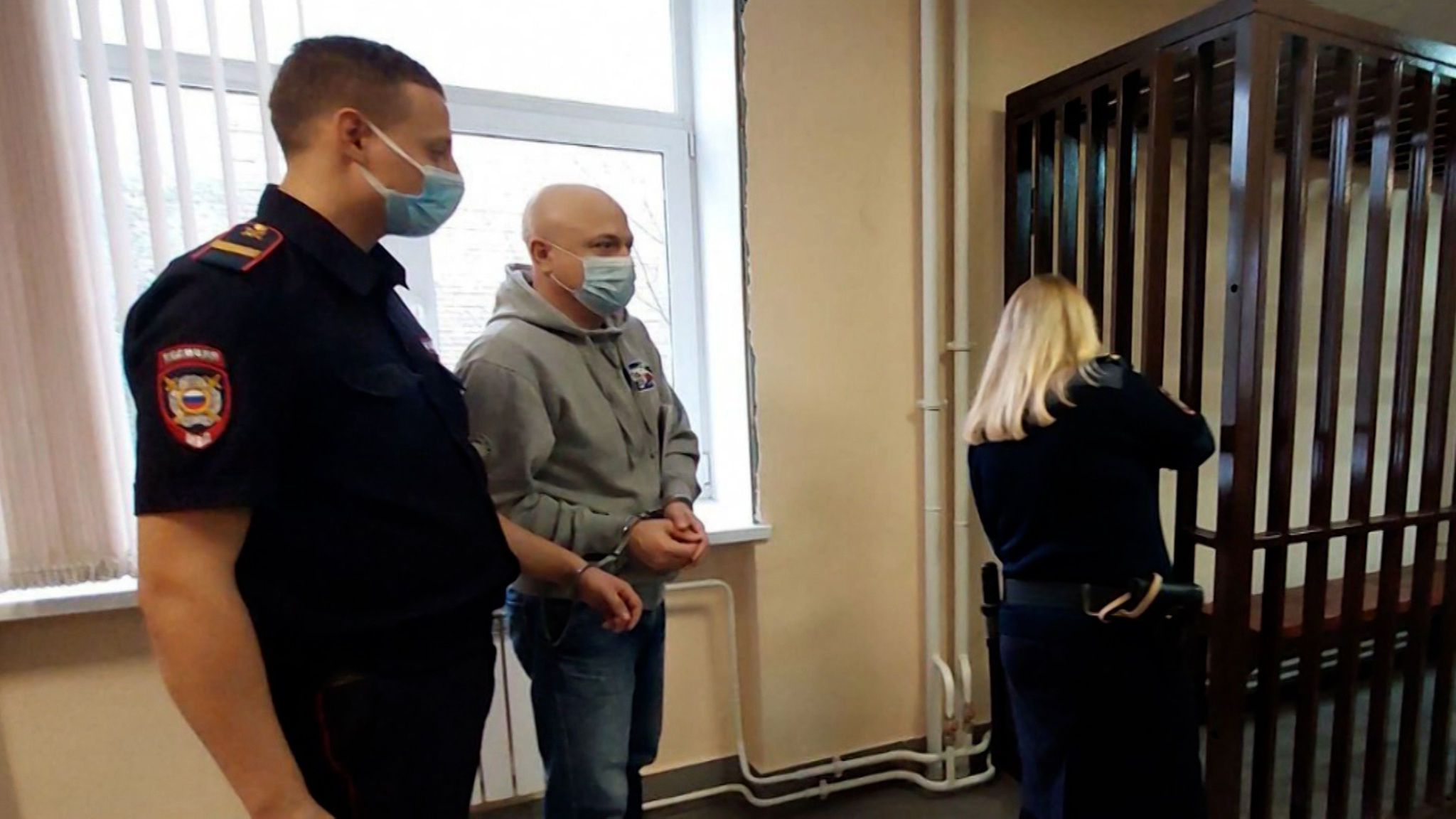 За что экс-начальник самарской полиции получал деньги от бандитов
