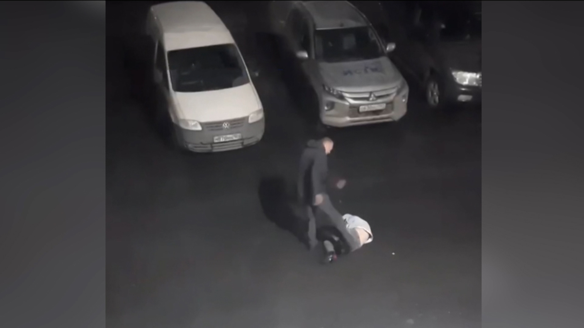 В Норильске пьяный автовладелец зверски избил девушку