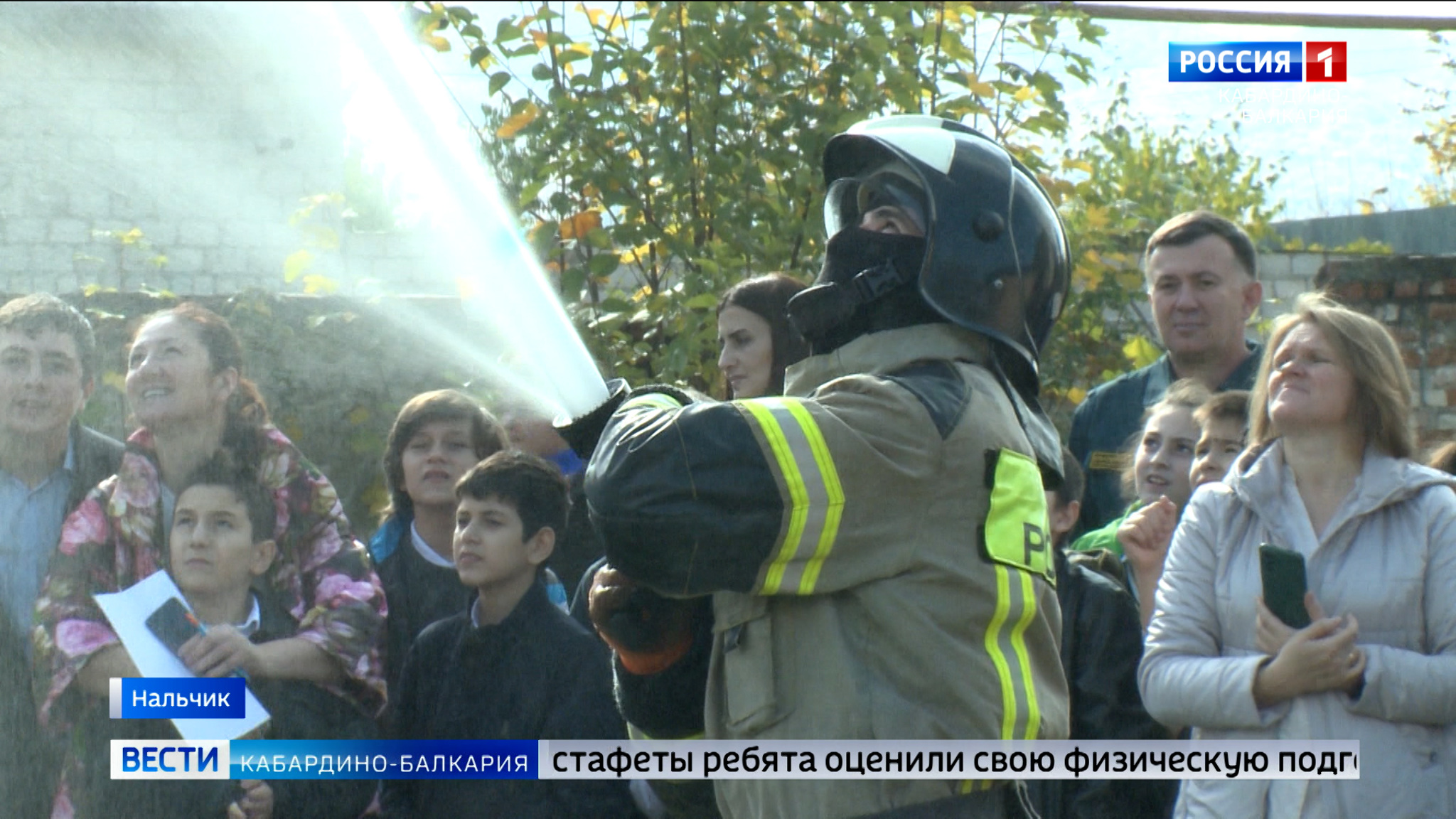 Сотрудники МЧС провели пожарно-тактические учения в десятой школе Нальчика