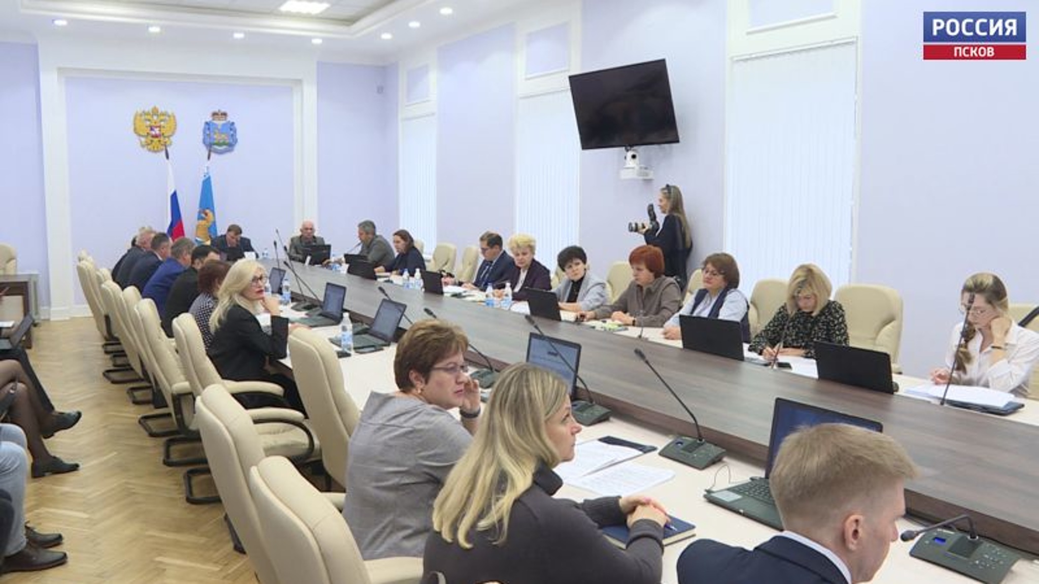 В Пскове на заседании Комитета по бюджету депутаты одобрили законопроект по освобождению мобилизованных от уплаты транспортного налога