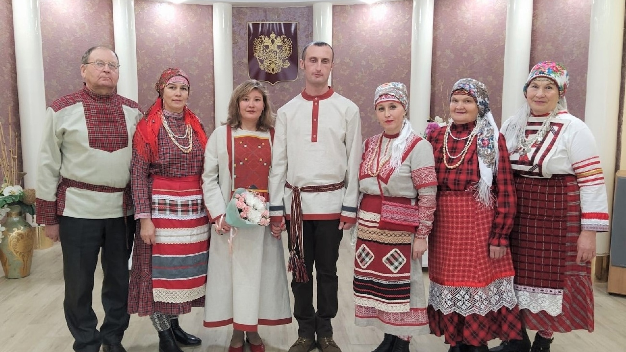 В Глазове прошла регистрация брака в удмуртском стиле