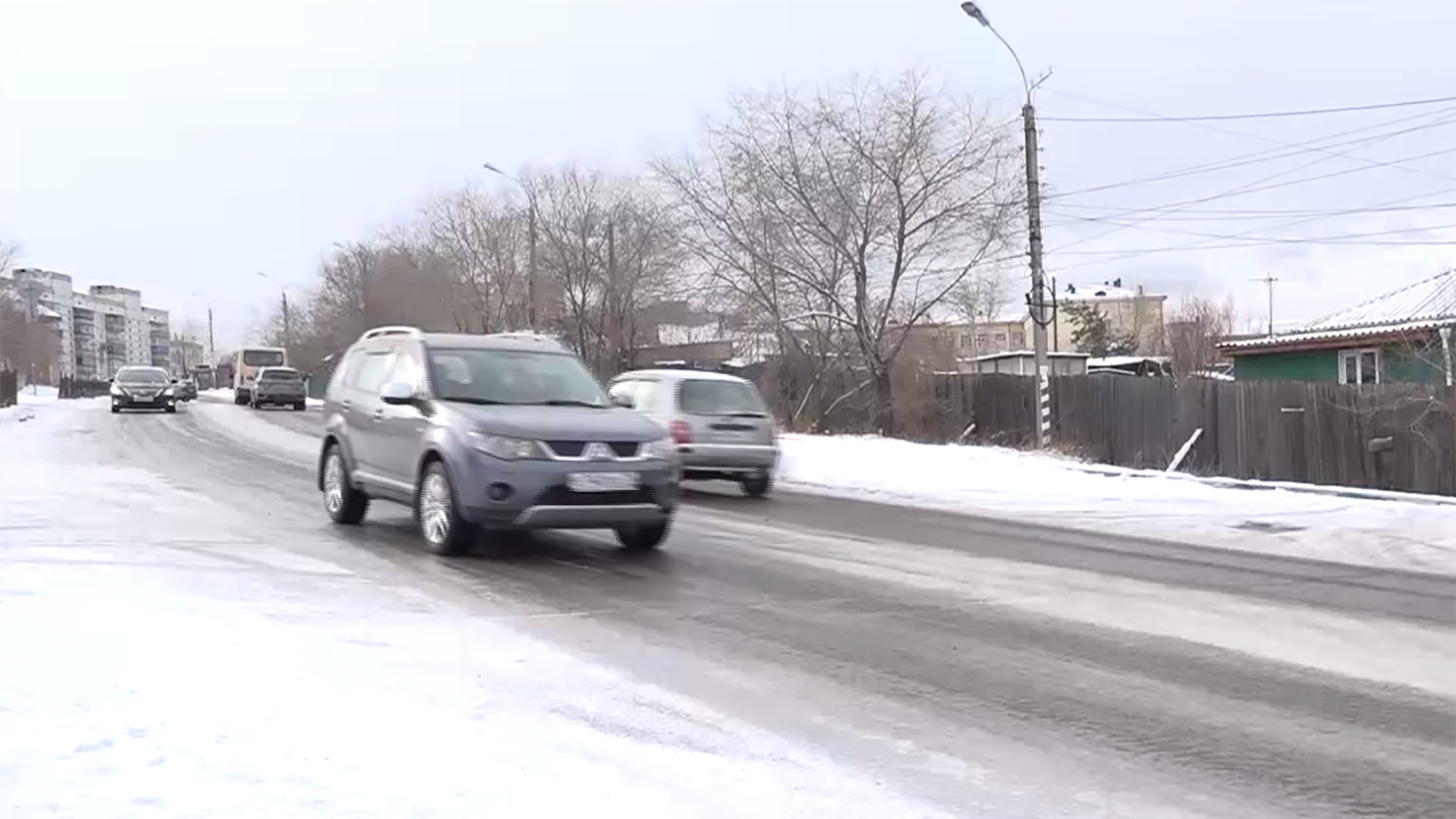 Грузовики попали в снежную ловушку в Забайкалье