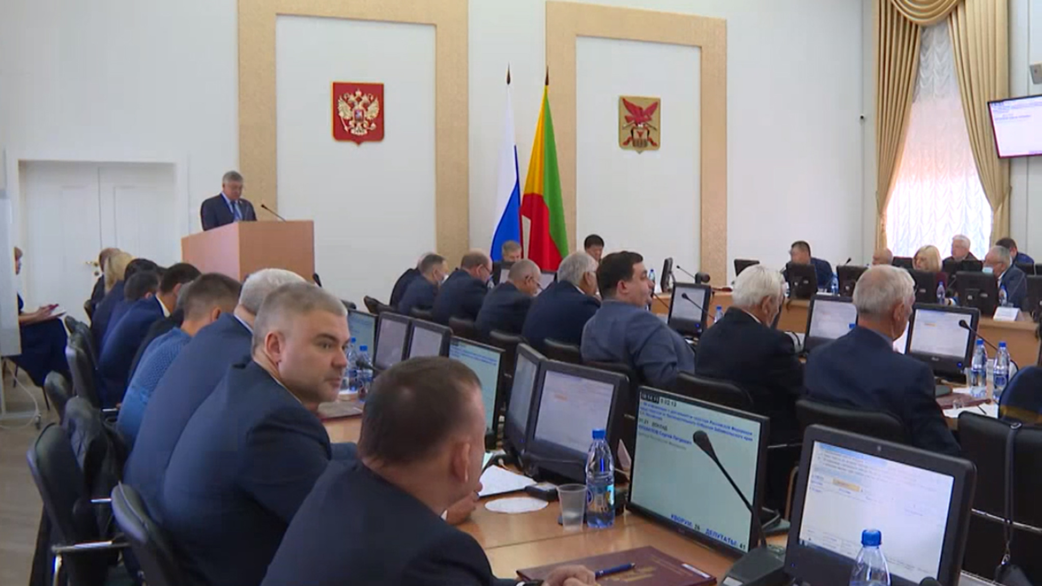 Сенатор РФ Сергей Михайлов отчитался перед депутатами Забайкалья о проделанной работе