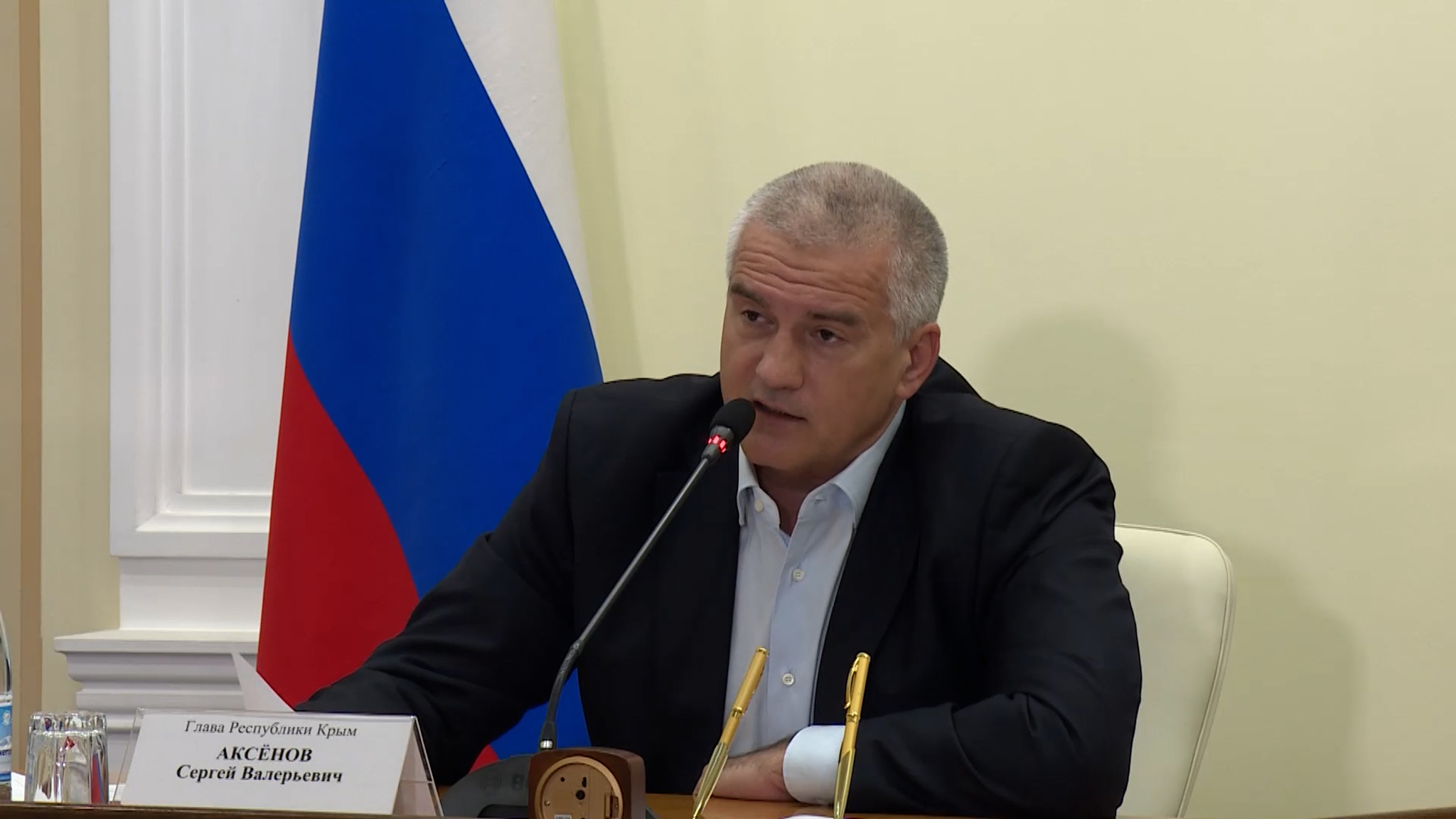 Аксенов поручил национализировать имущество связанных с Киевом лиц
