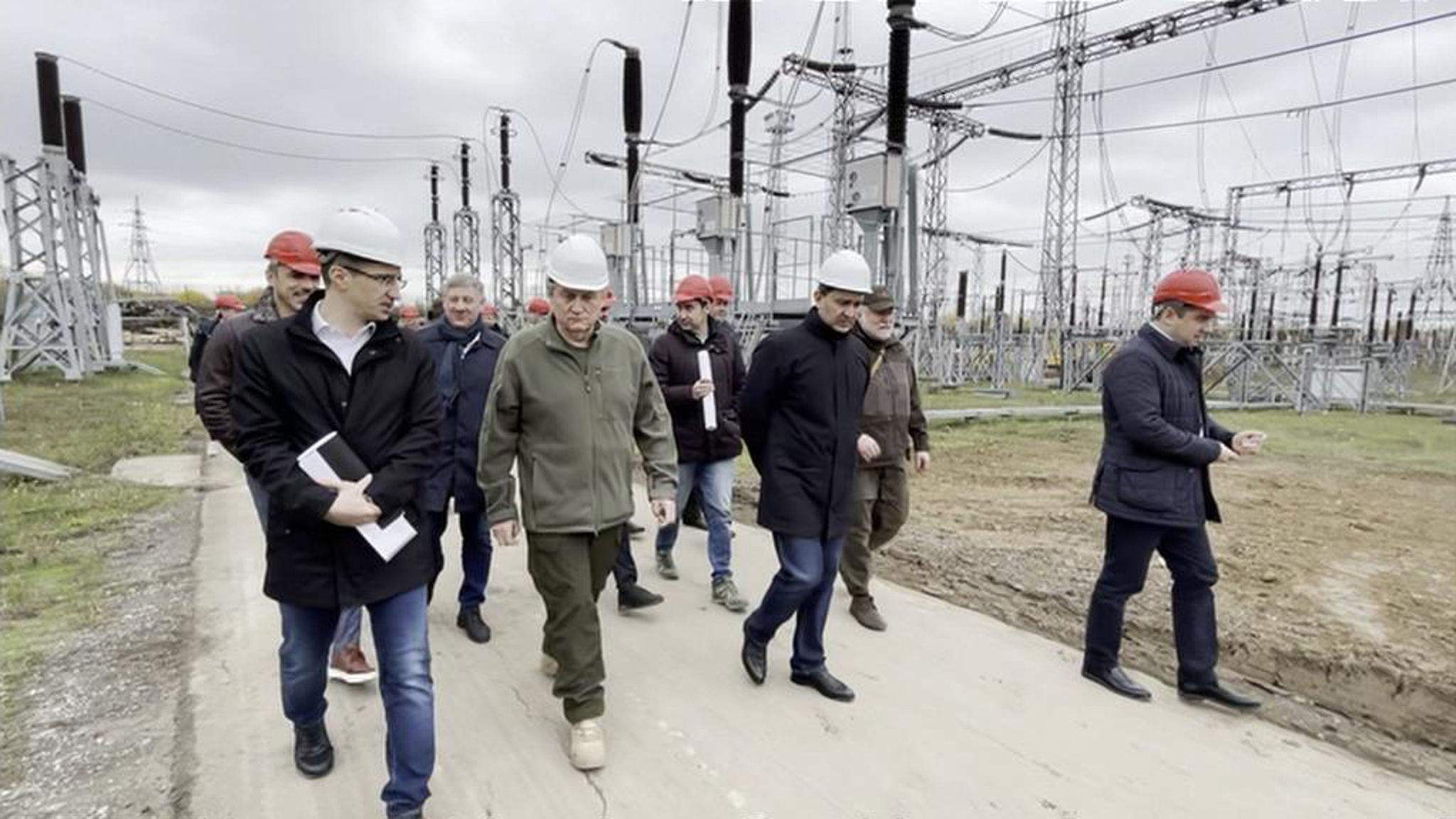 Глава Минэнерго осмотрел восстановленную ГРС Мариуполя