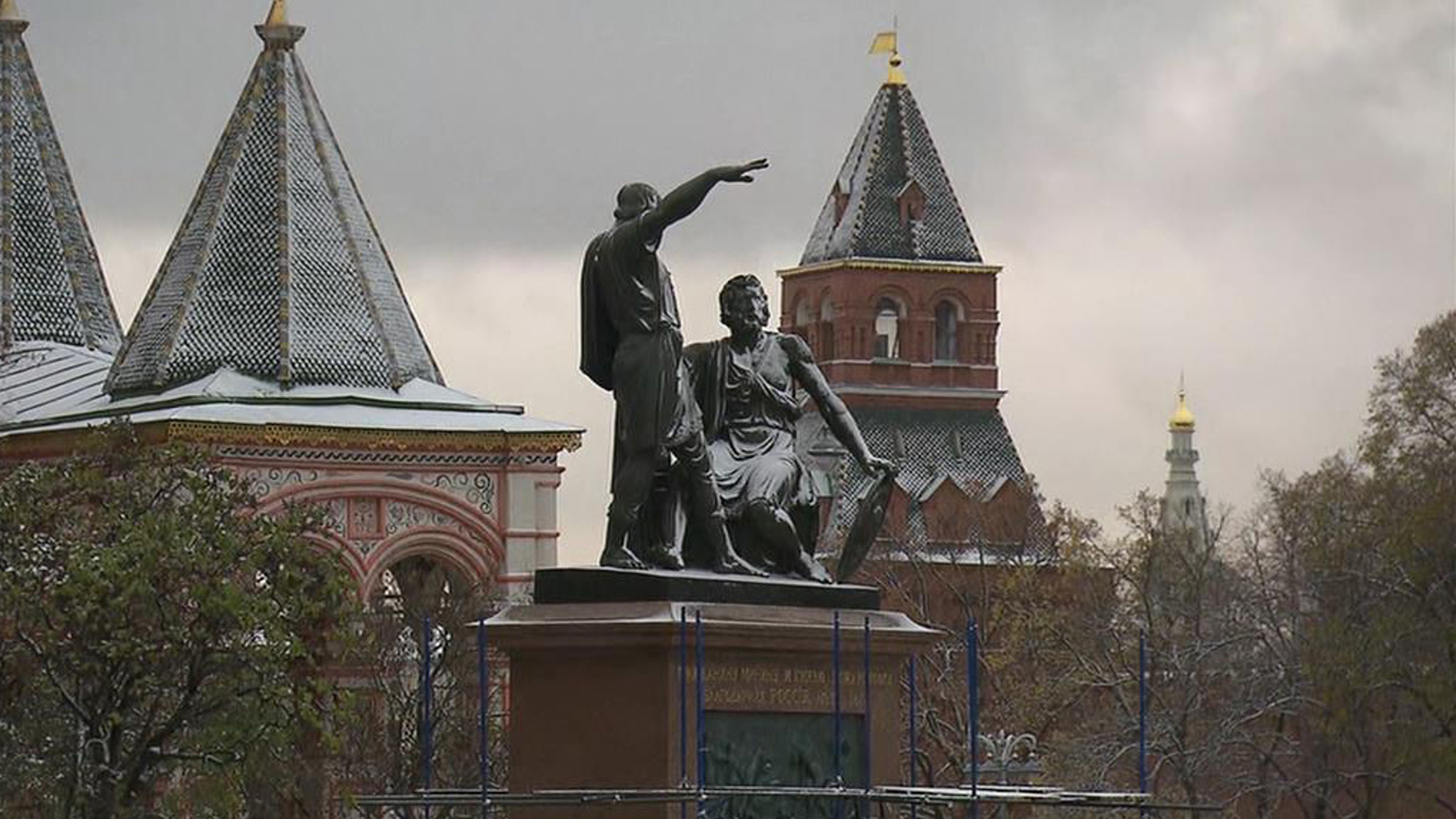 Минин и Пожарский освободились от лесов