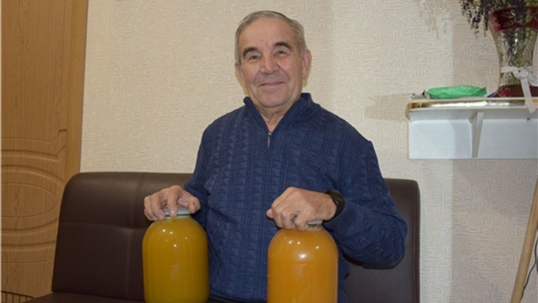 Чебоксарский летчик  передал мобилизованным 32 кг меда
