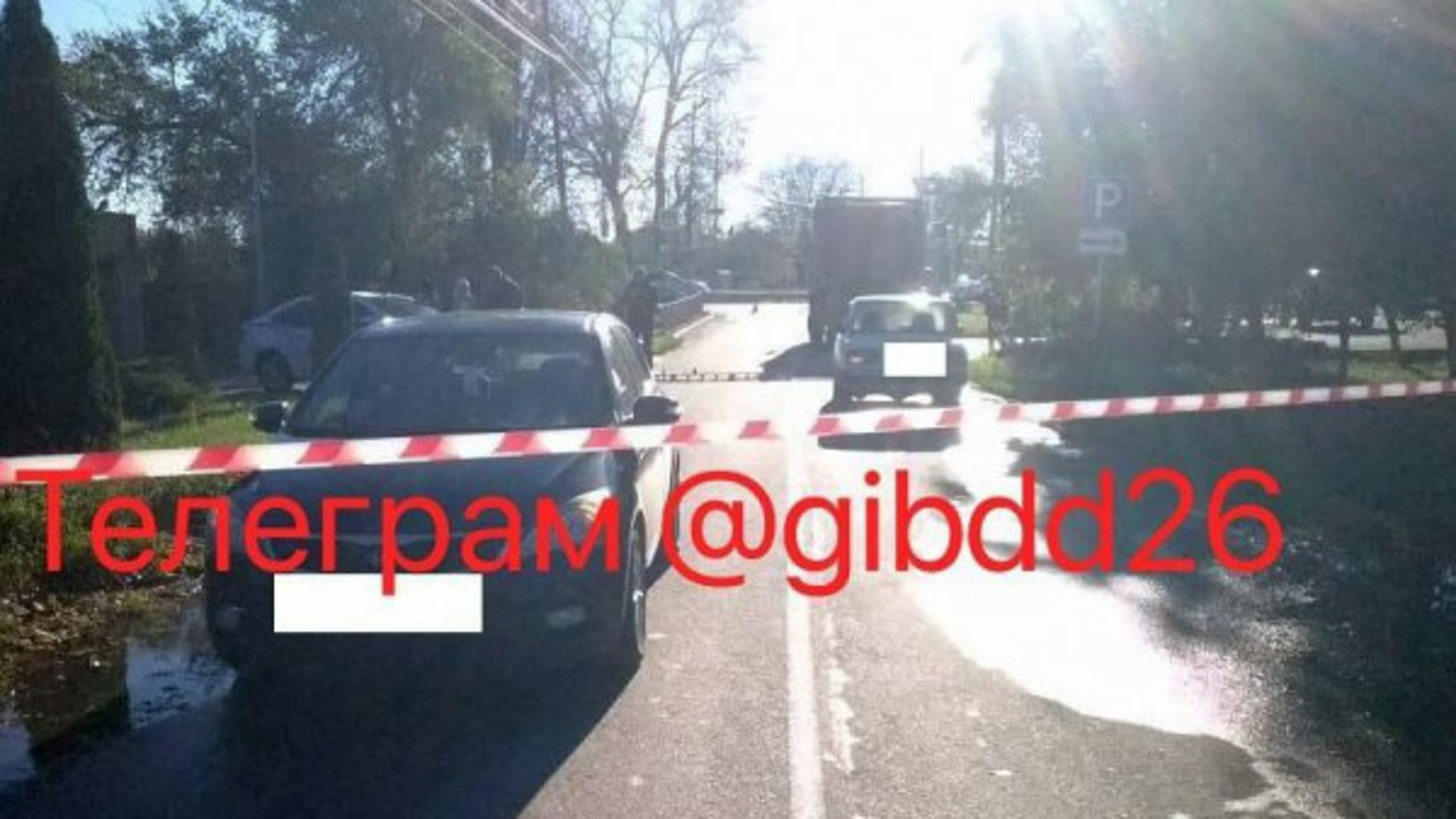 На Ставрополье рабочий мусоровоза угодил под колеса двух автомобилей