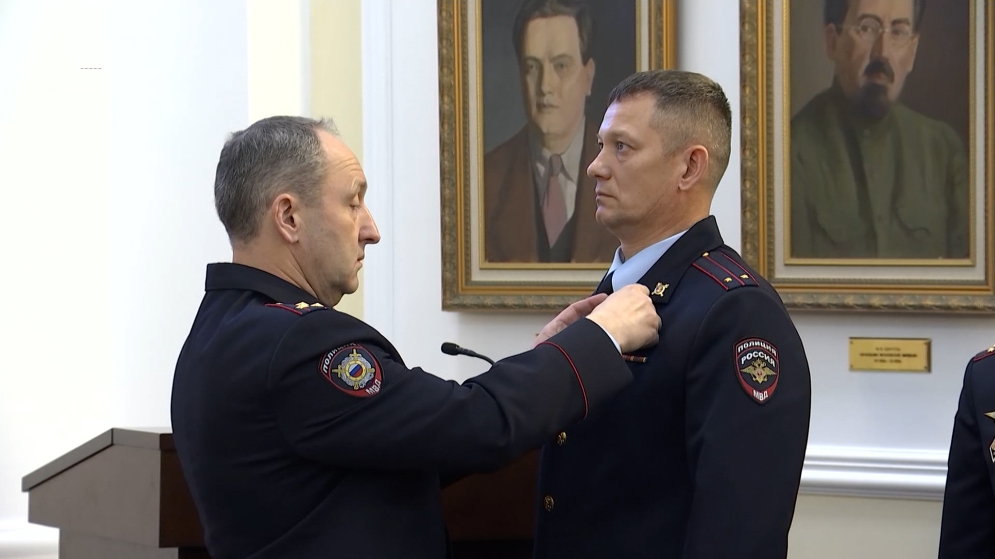 Колокольцев наградил полицейских-героев