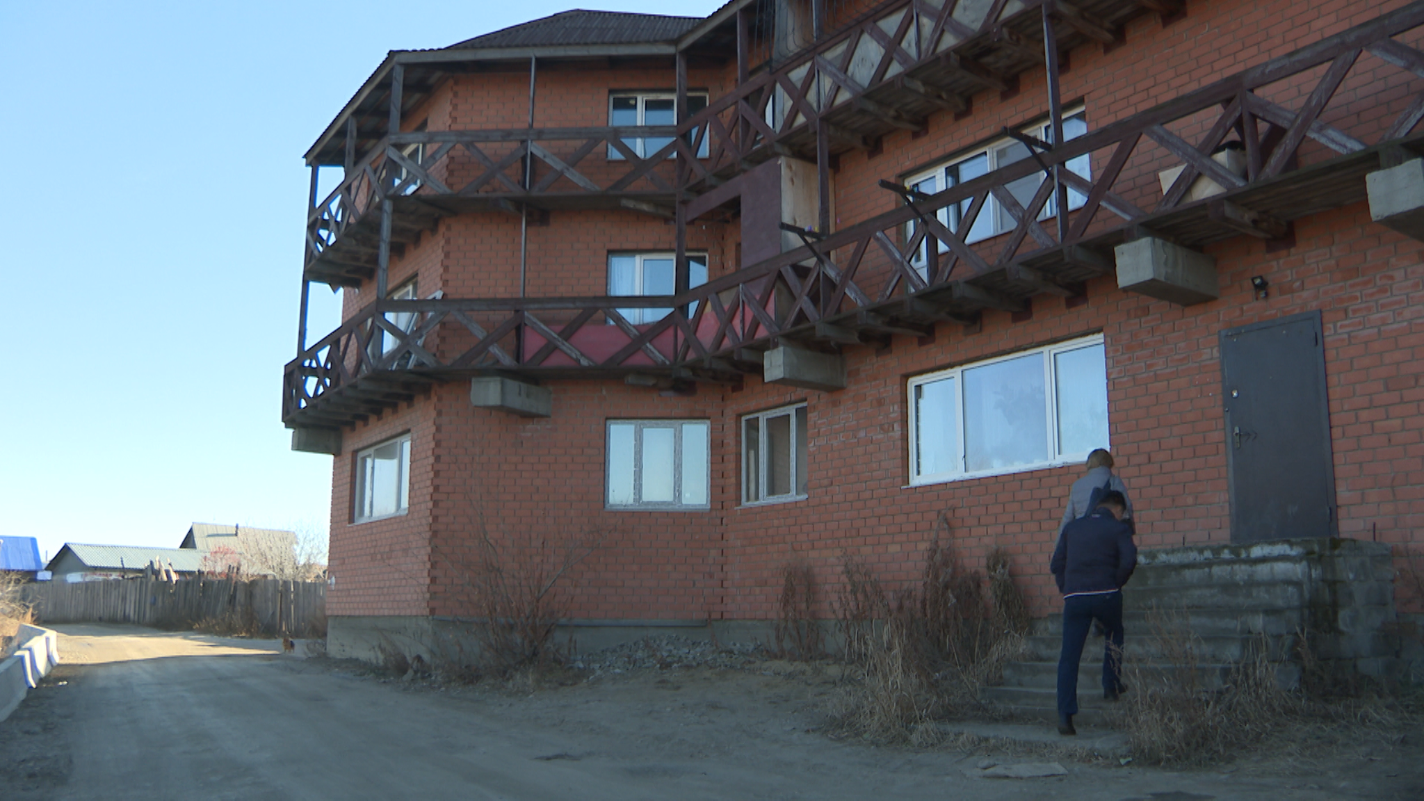В Иркутске обманутые дольщики борются за право проживать в своих квартирах