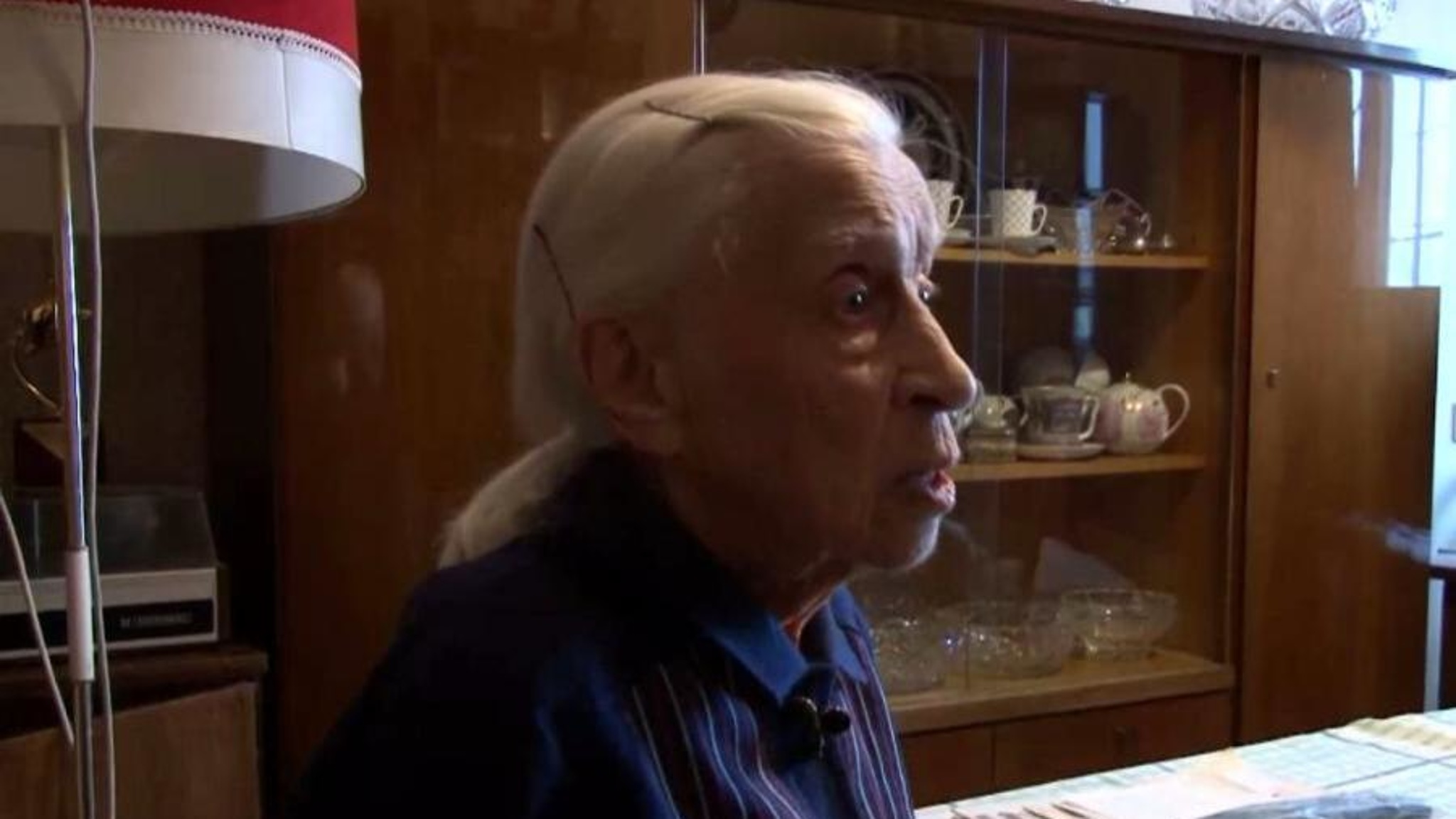 98-летней жительнице Архангельска сотрудники полиции вернули похищенные деньги