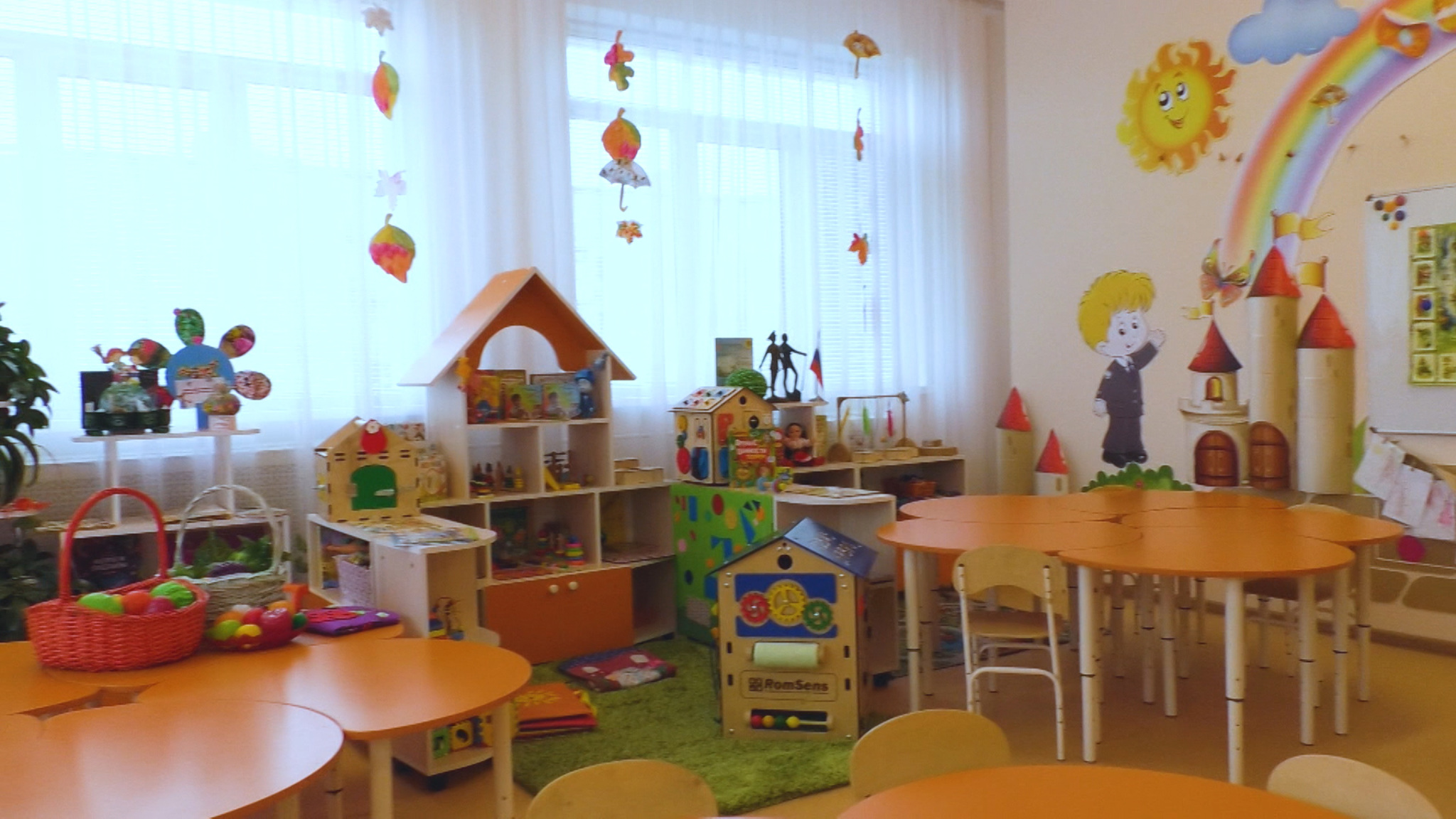 Родители воспитанников современного детсада в Камышине отмечают прогресс в развитии дошкольников