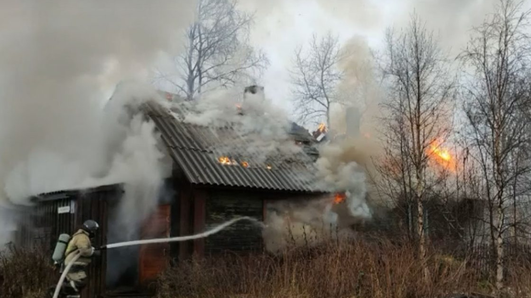 В Кеми сгорел жилой дом