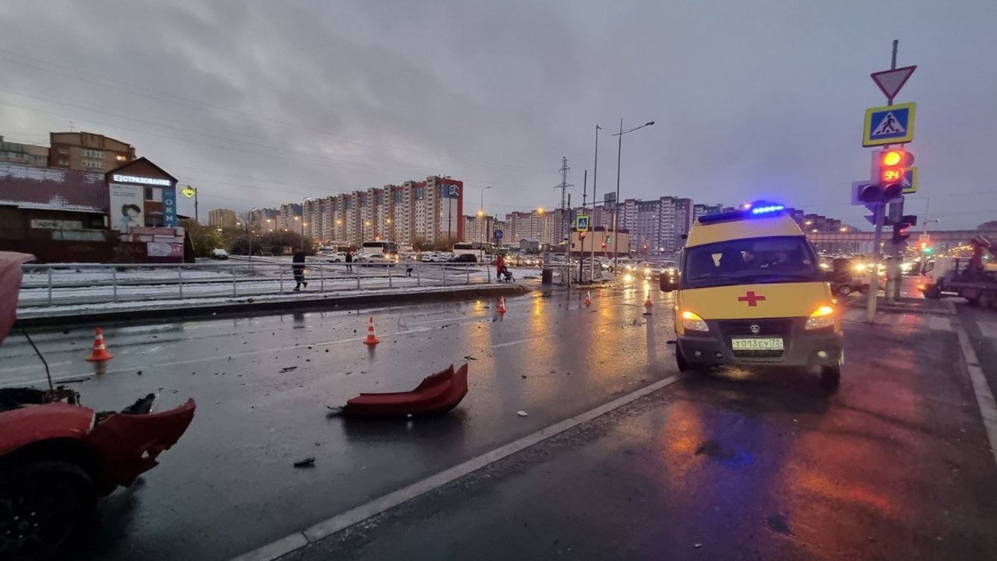 Водитель в Тюмени спровоцировал ДТП с тремя автомобилями