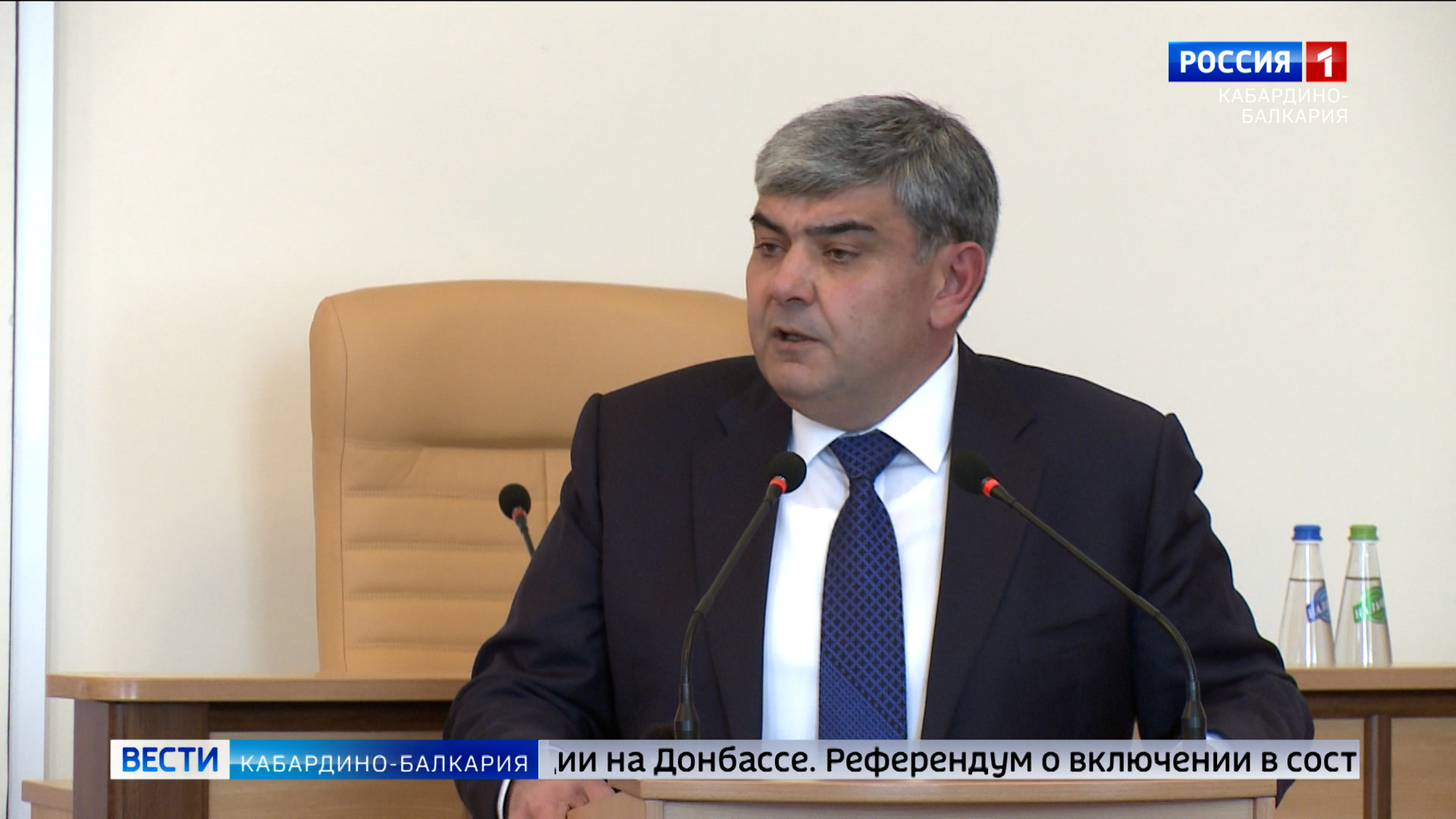 Глава КБР Казбек Коков провел внеочередное заседание Парламента республики