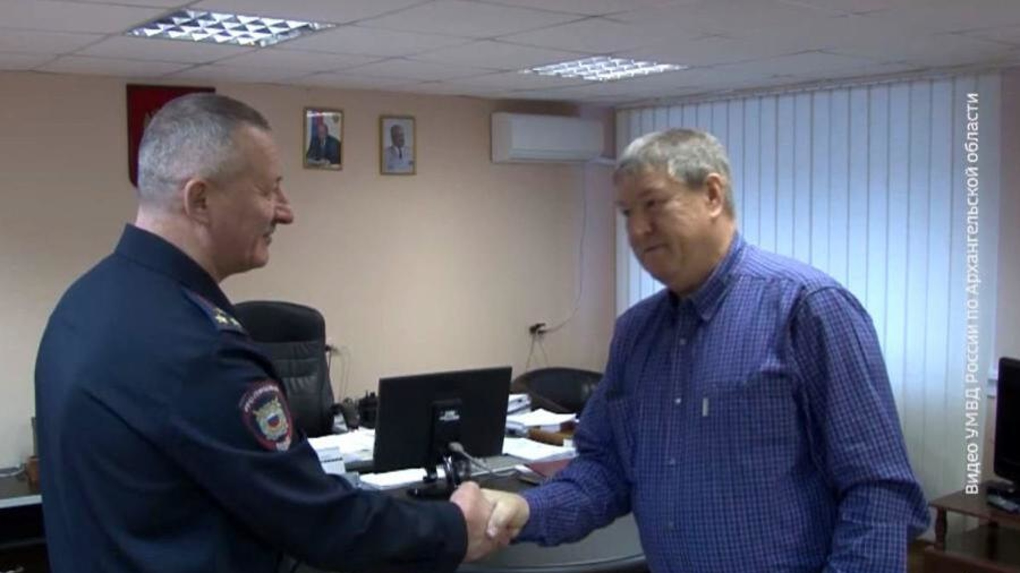 В Архангельске таксист Александр Григорьев помог уберечь от мошенников пенсионерку