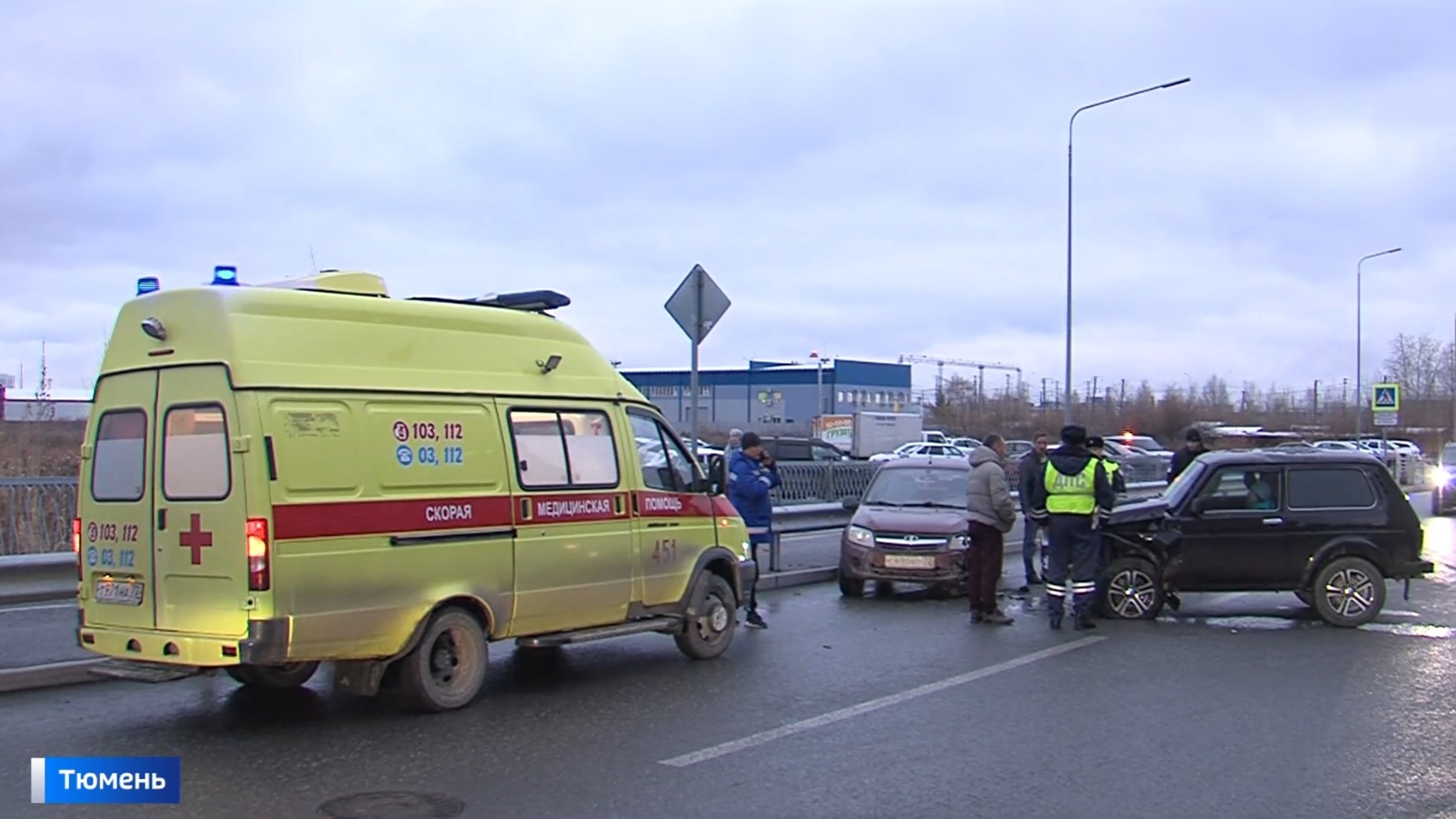 Тюменка пострадала в ДТП на улице Энергостроителей