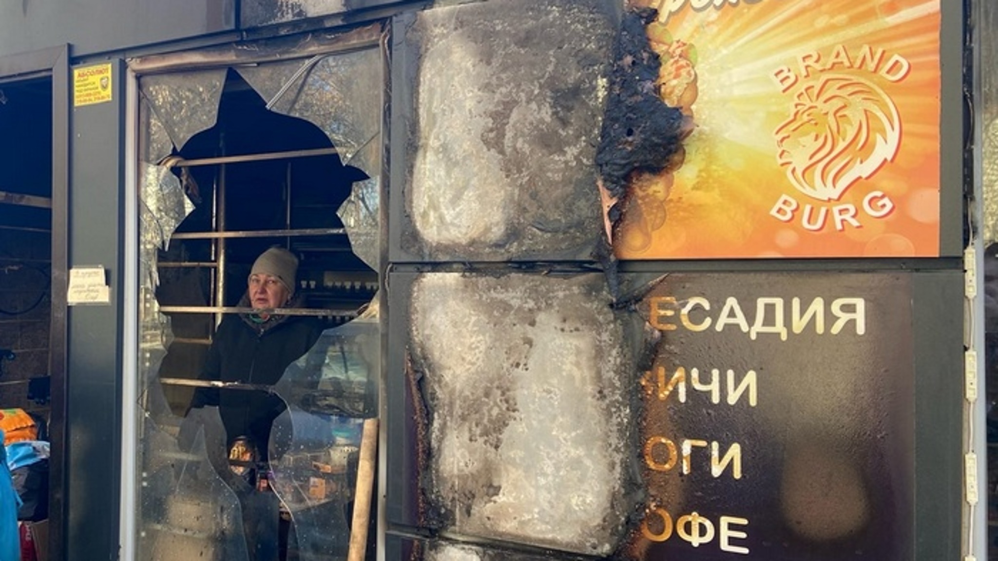Неизвестный поджег табачный киоск на улице Римского-Корсакова в Новосибирске