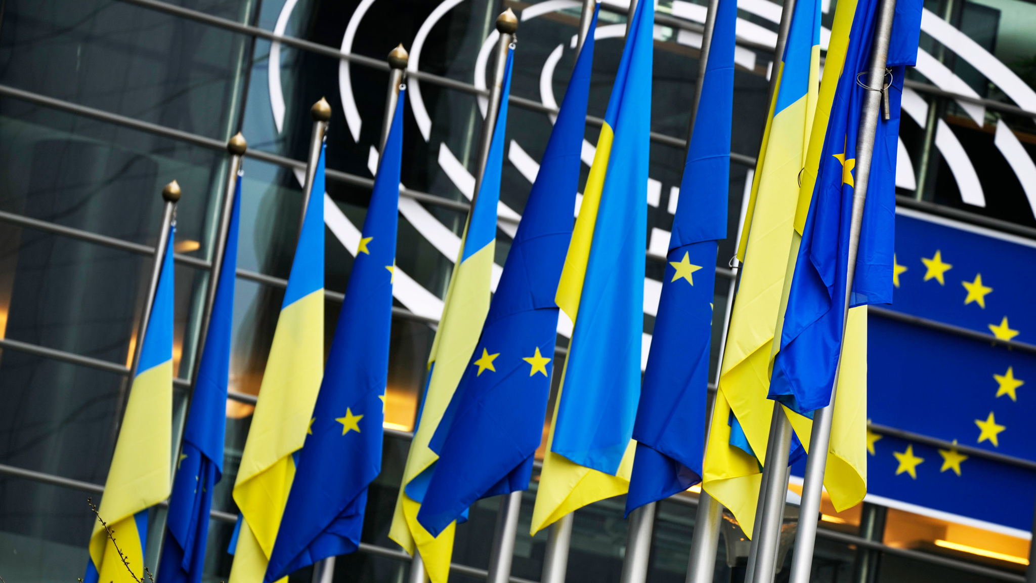 Европейцы устали от Украины, а ее жители – от властей своей страны