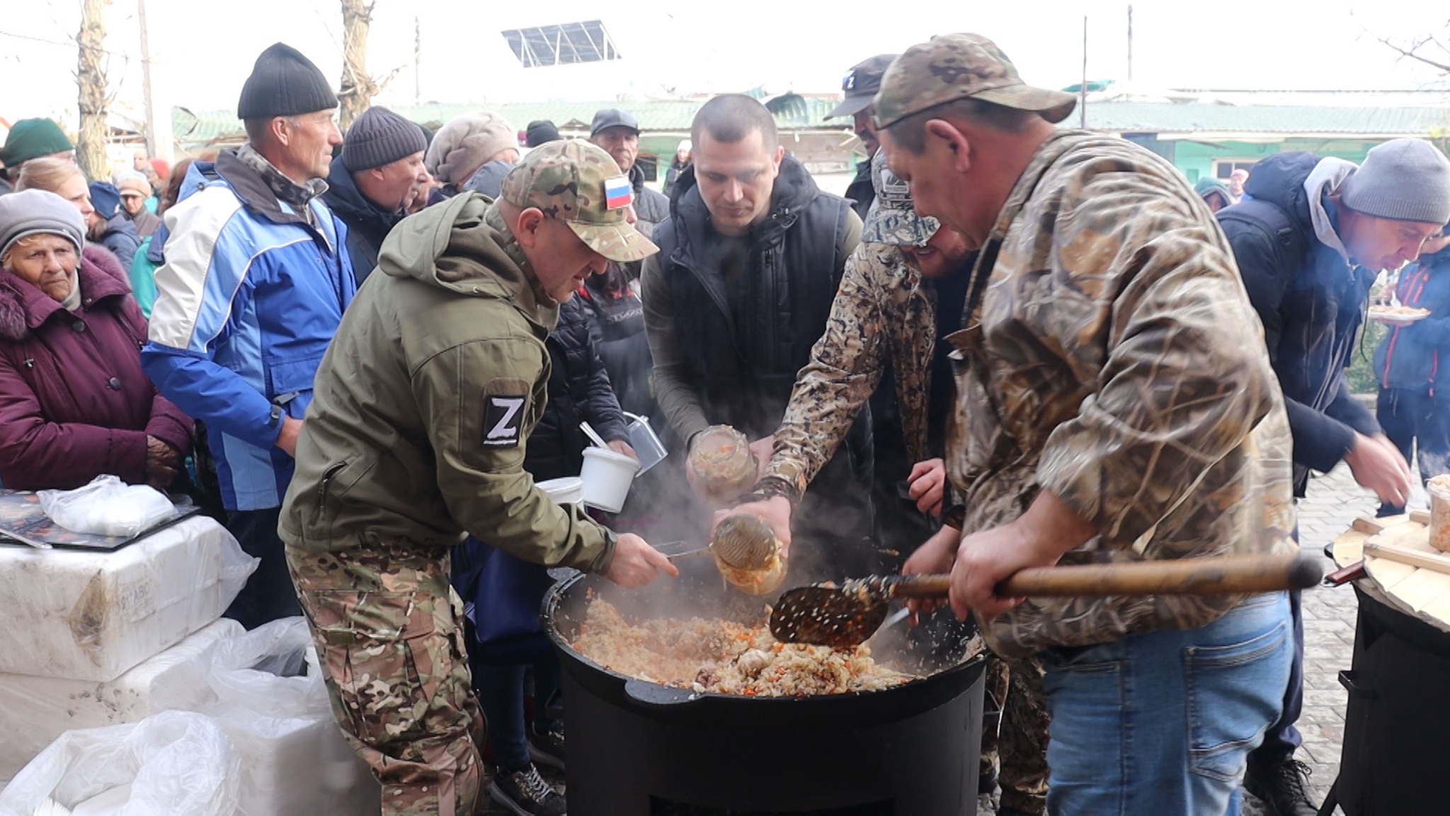 Волгоградские национальные общины прибыли в ЛНР с гуманитарной миссией