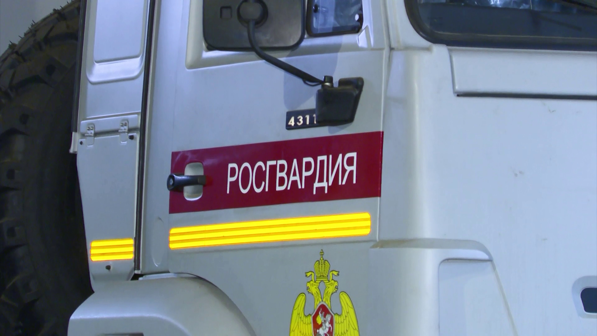 Росгвардейцы отработали действия по защите атомного ледокола в акватории Дудинкого морского порта