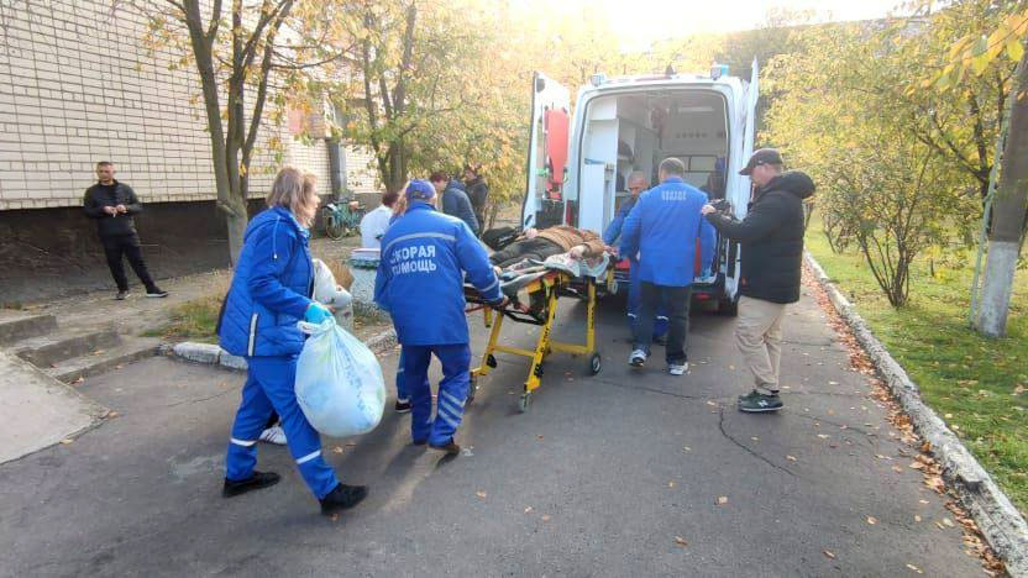 Медики из Крыма вывезли престарелых из пансионатов Херсонской области