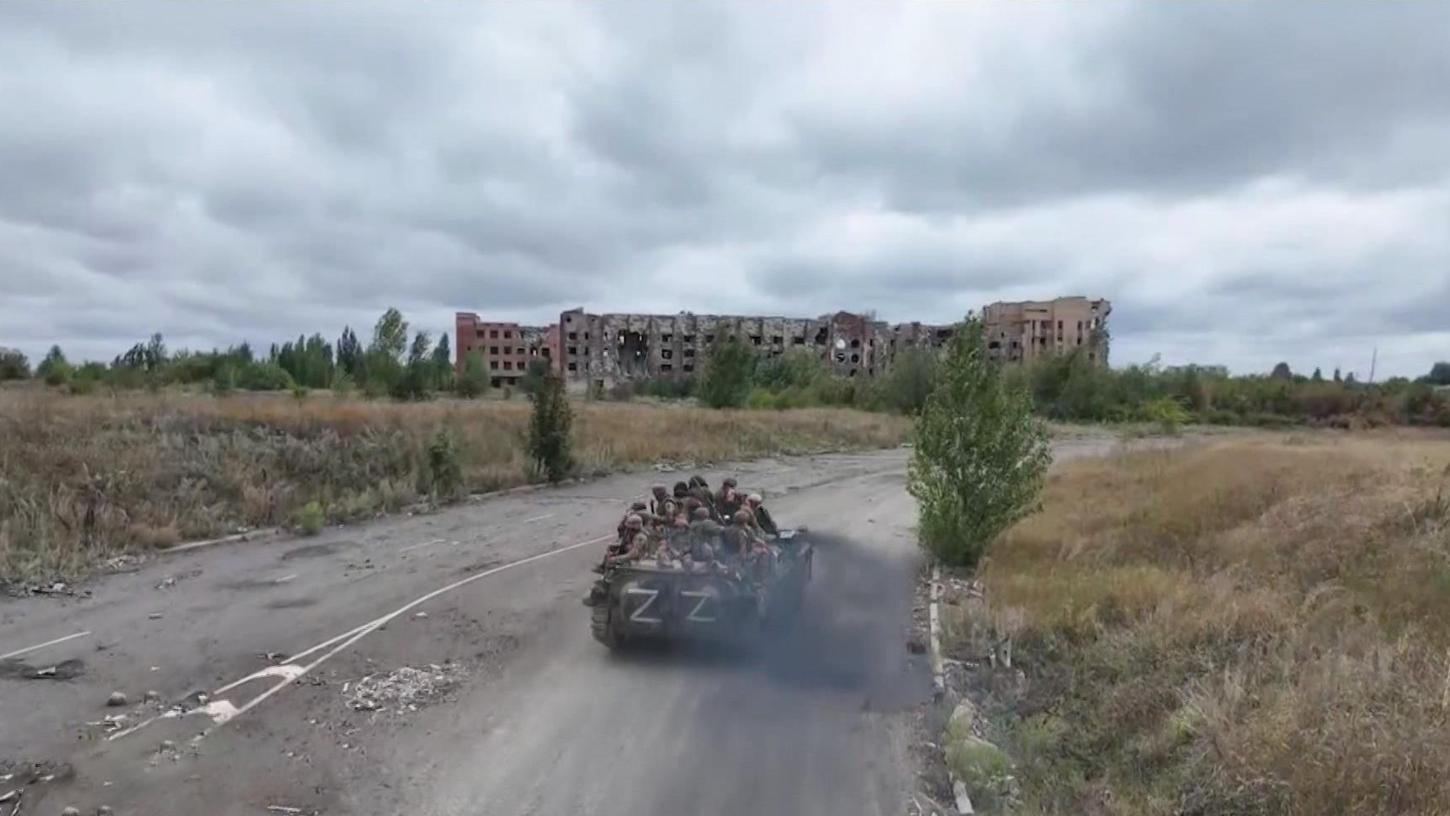 Первые кадры с полностью освобожденной территории донецкого аэропорта